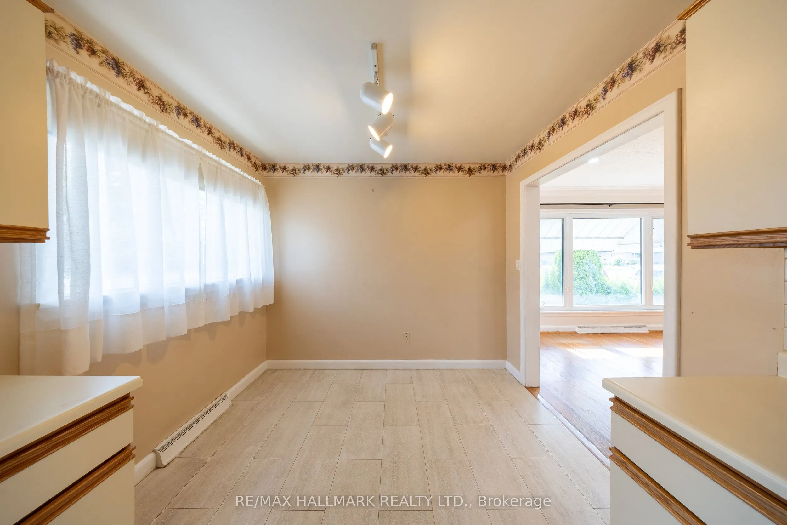 415 Stevenson Road N, #Main