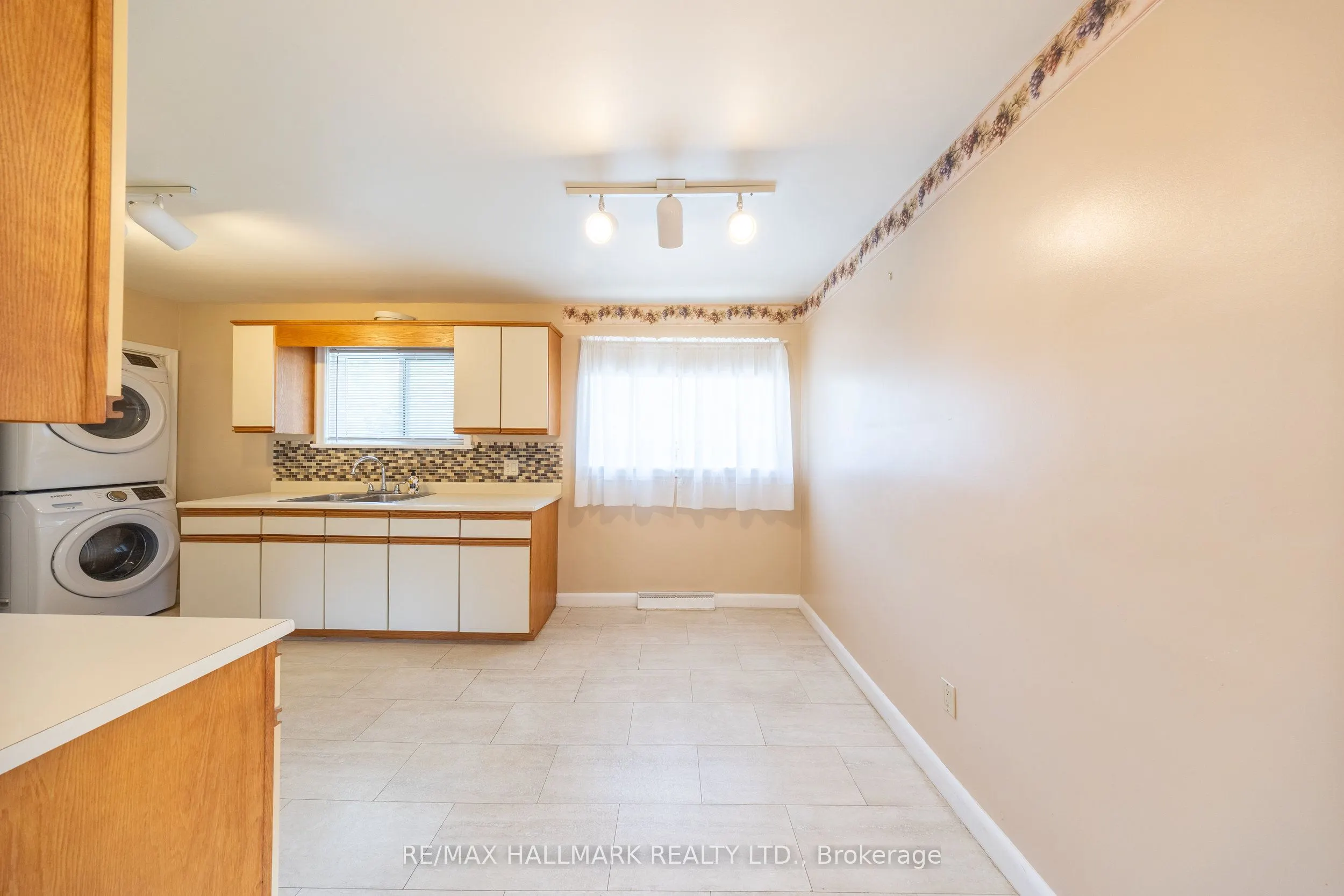 415 Stevenson Road N, #Main