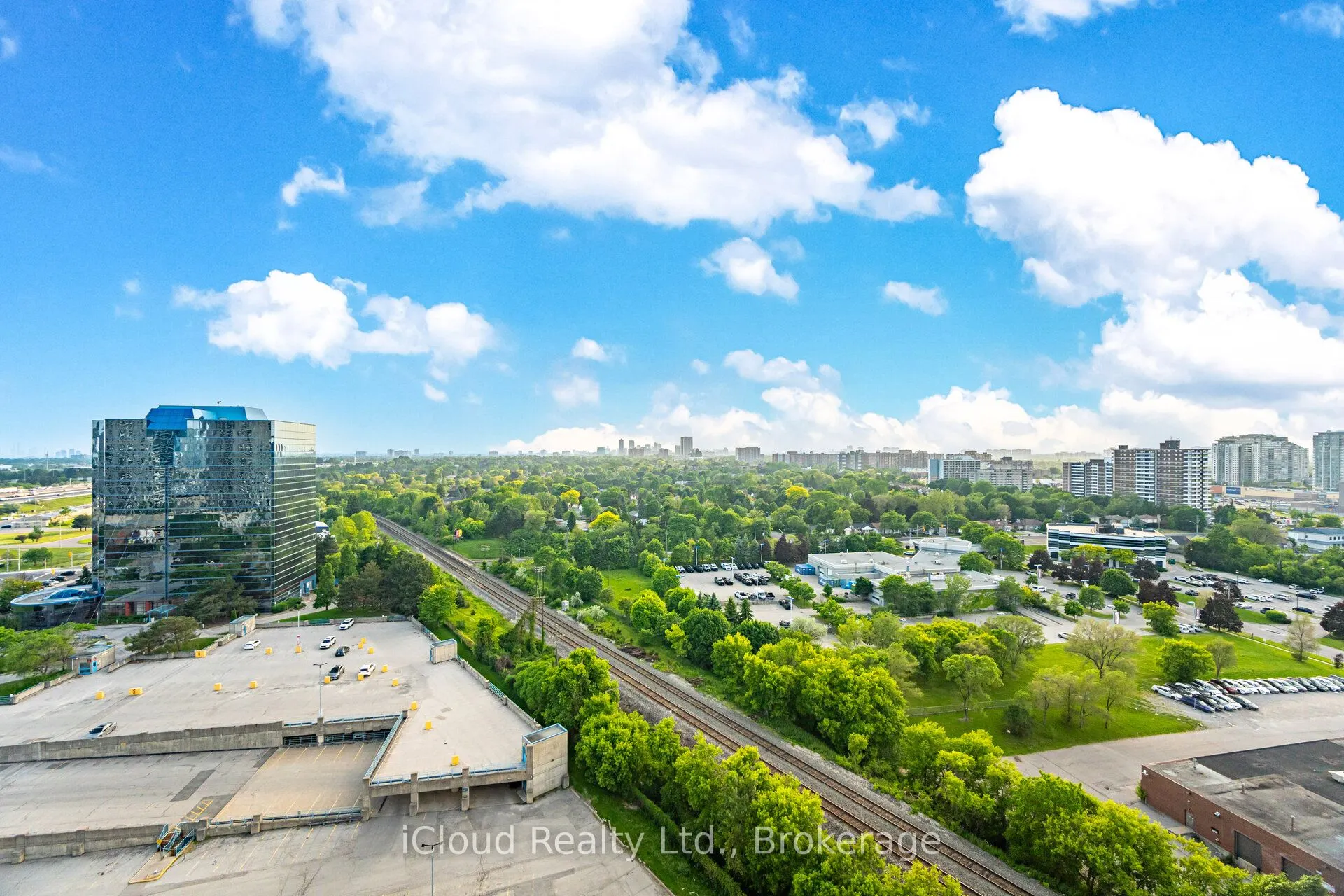 275 Village Green Square, #1722