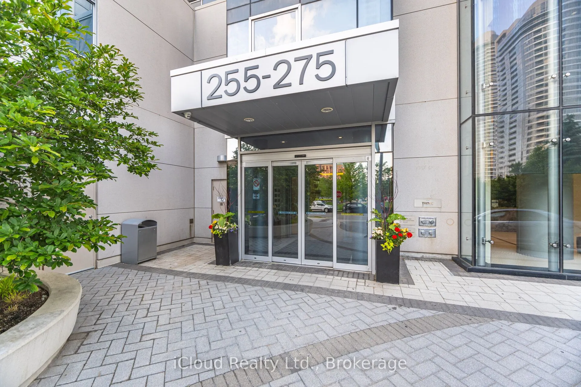 275 Village Green Square, #1722