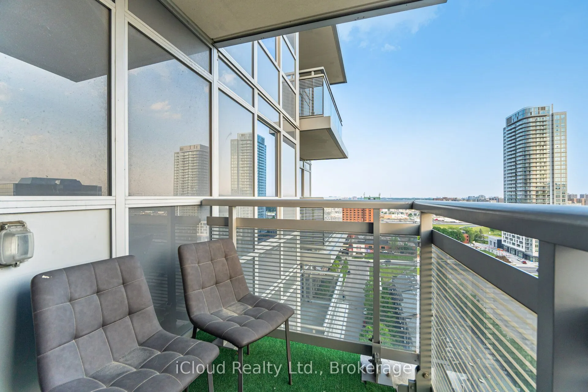 275 Village Green Square, #1722