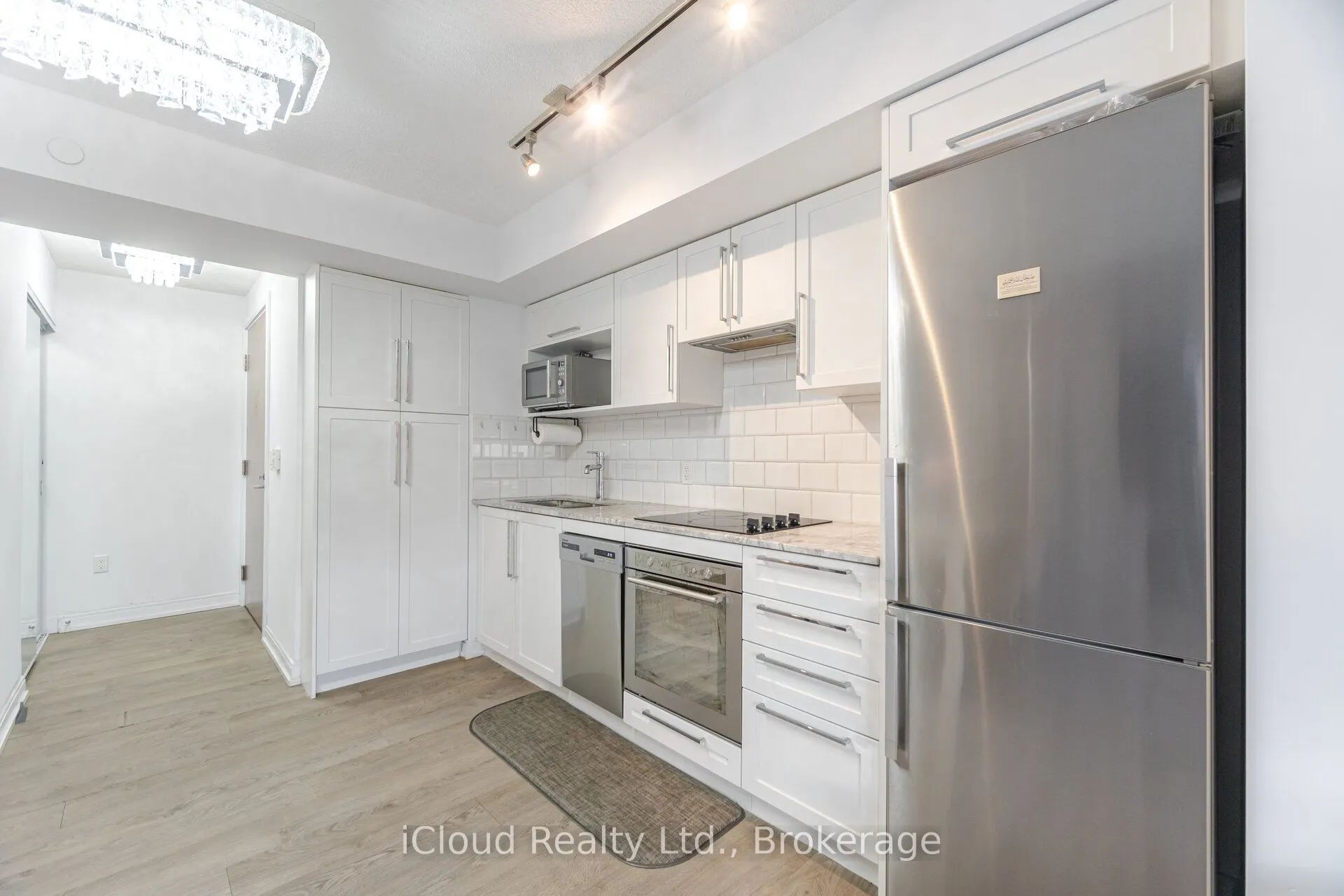 275 Village Green Square, #1722