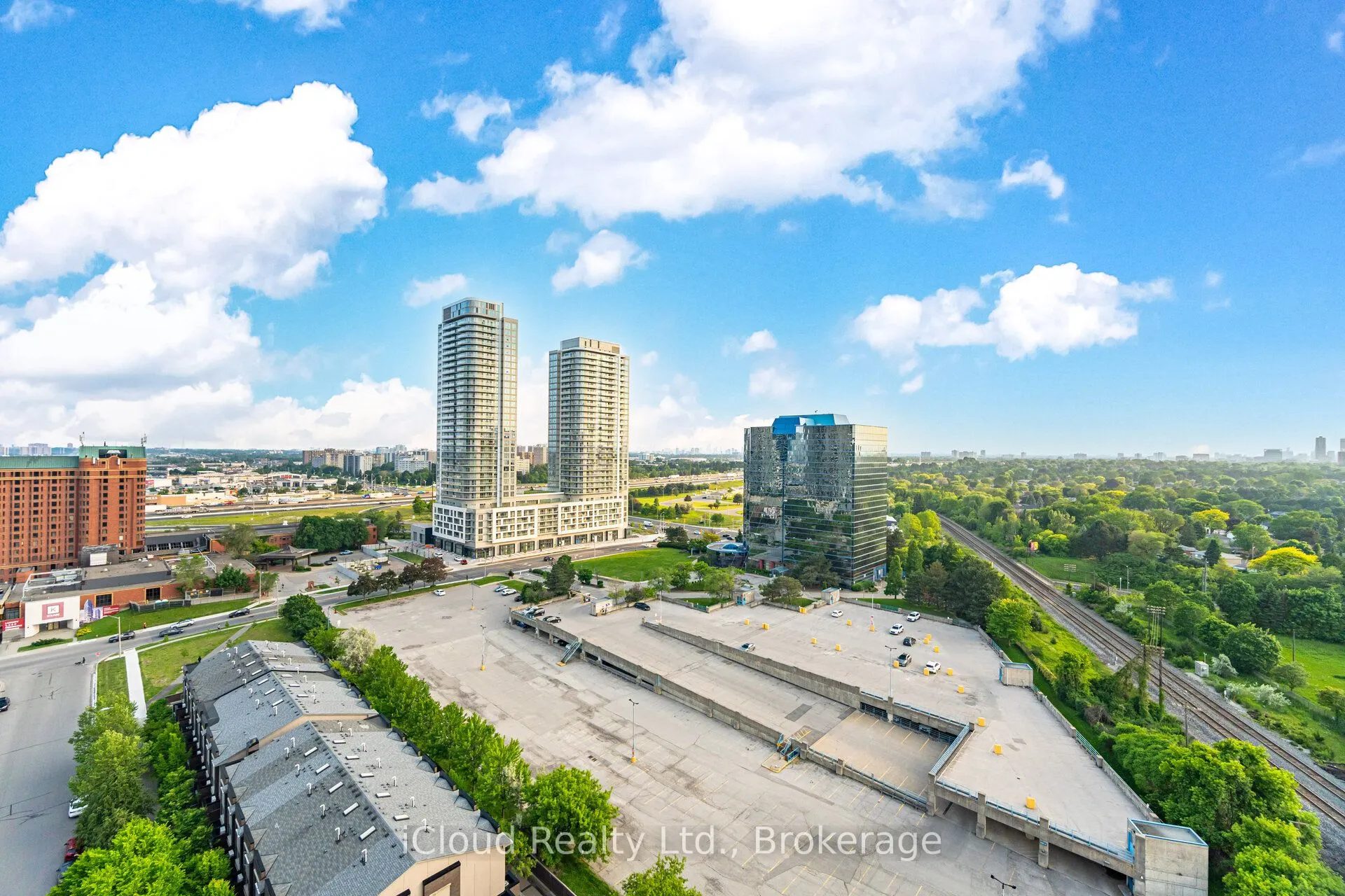 275 Village Green Square, #1722