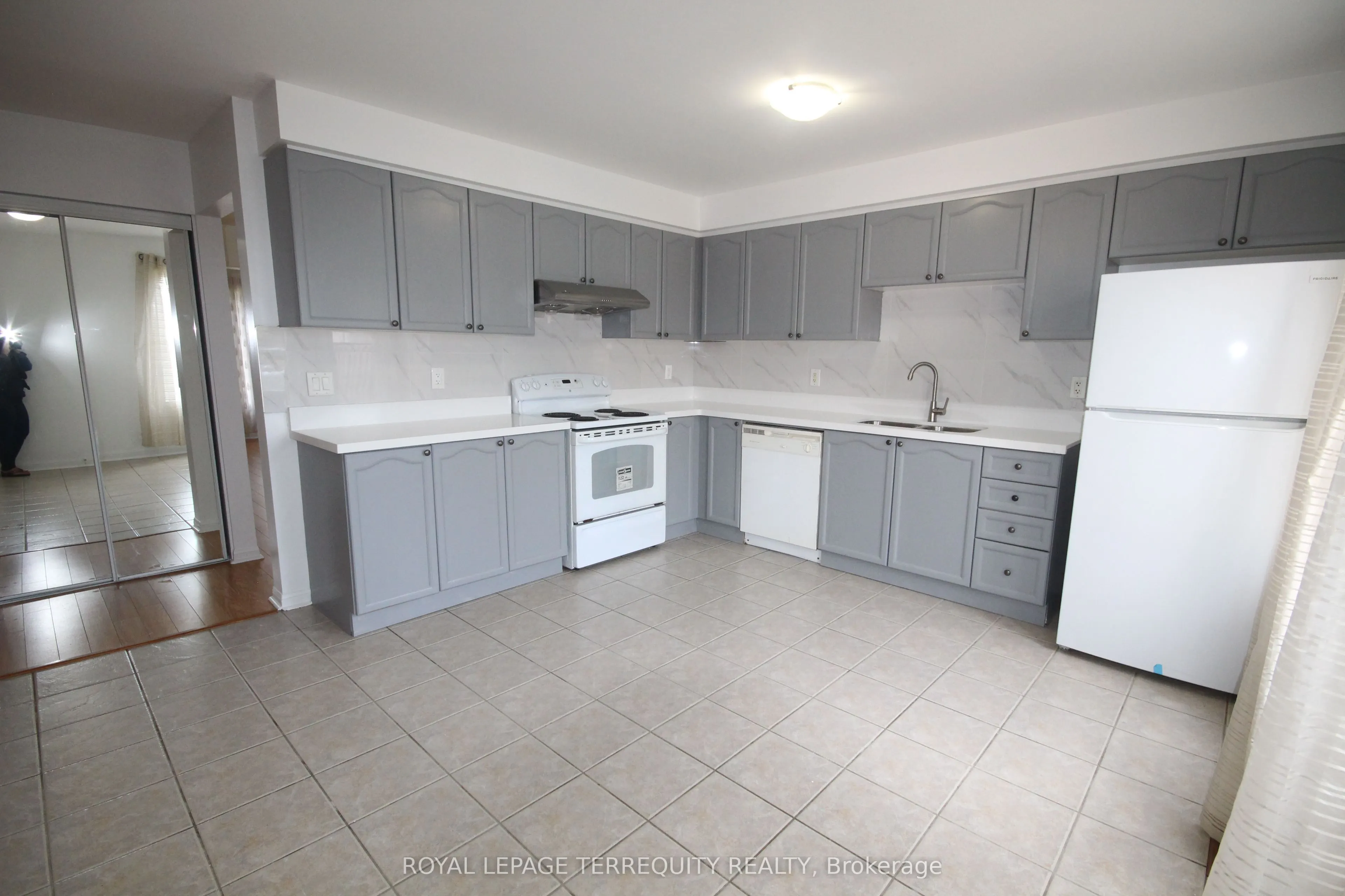 2135 Morningside Avenue, #Main