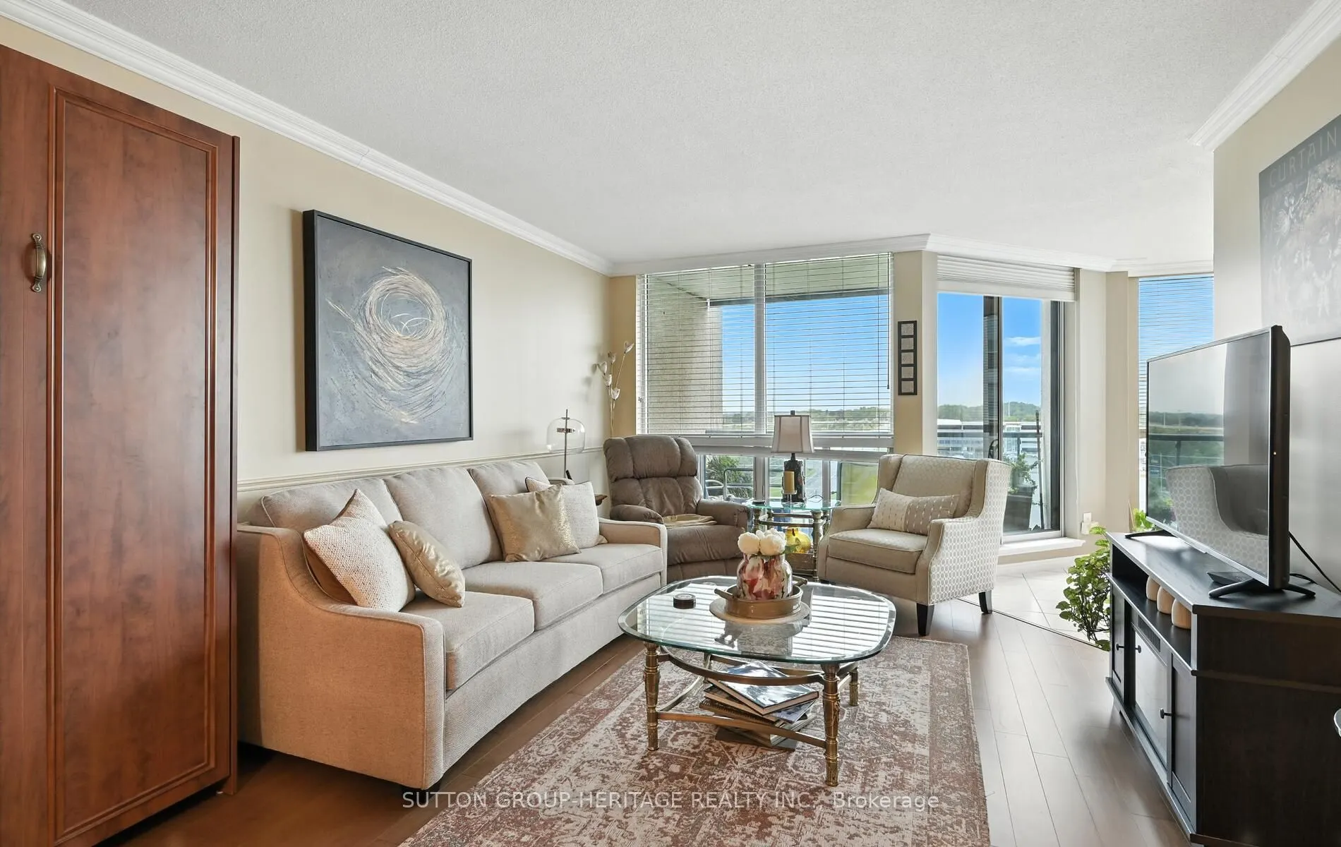 360 Watson Street W, #908