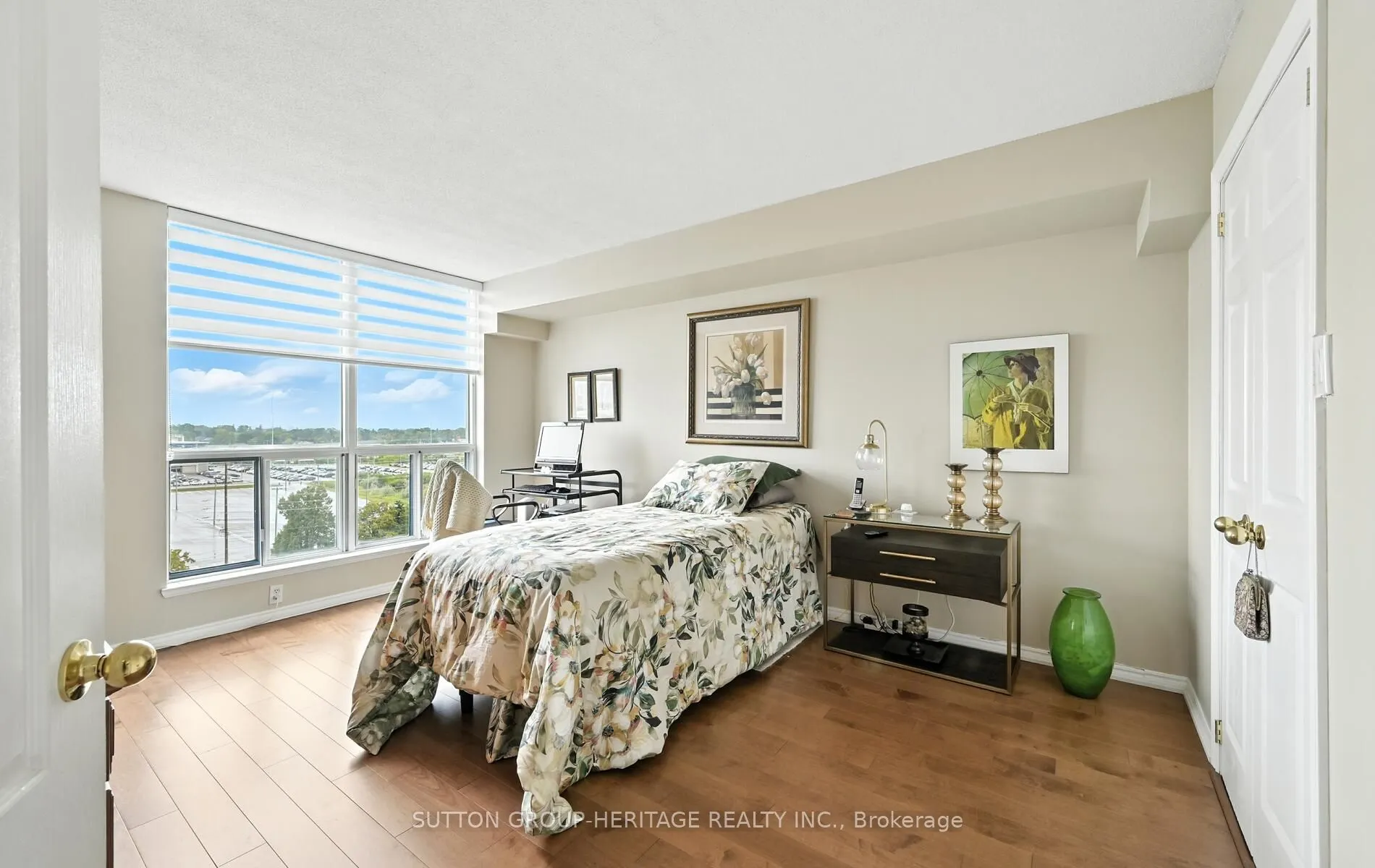 360 Watson Street W, #908