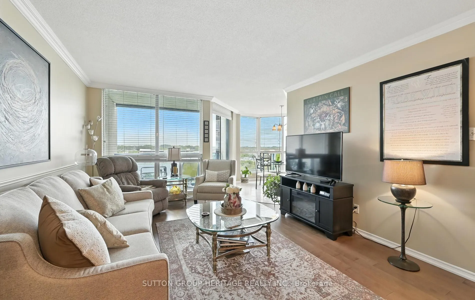 360 Watson Street W, #908