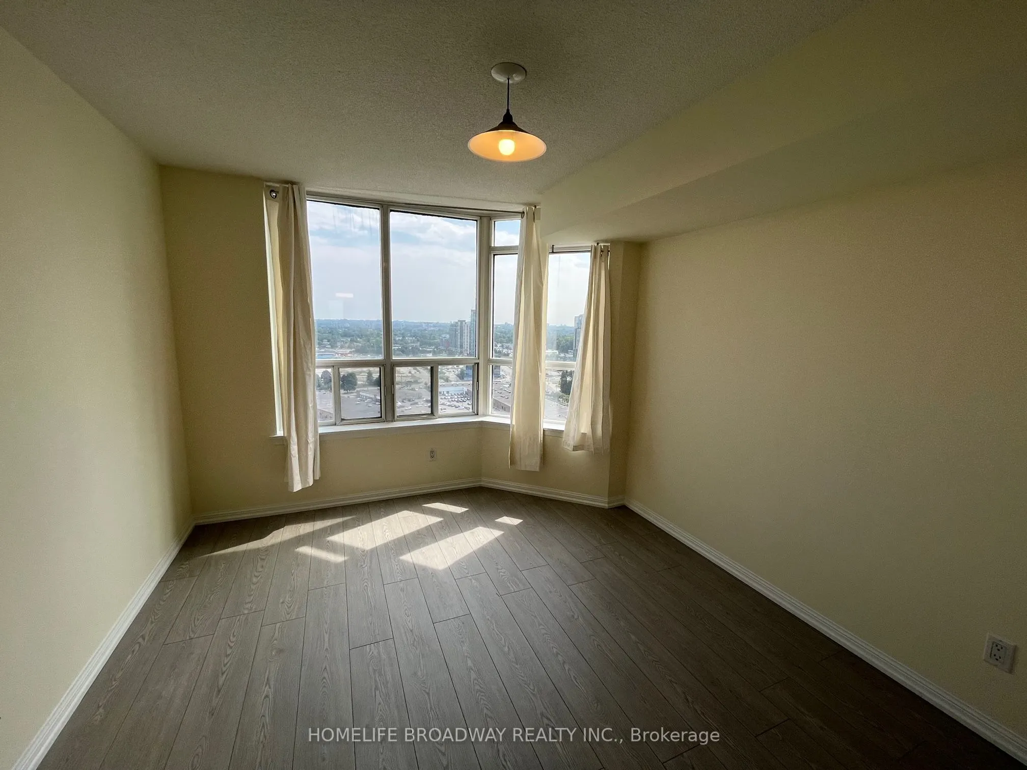 88 Corporate Drive, #2405