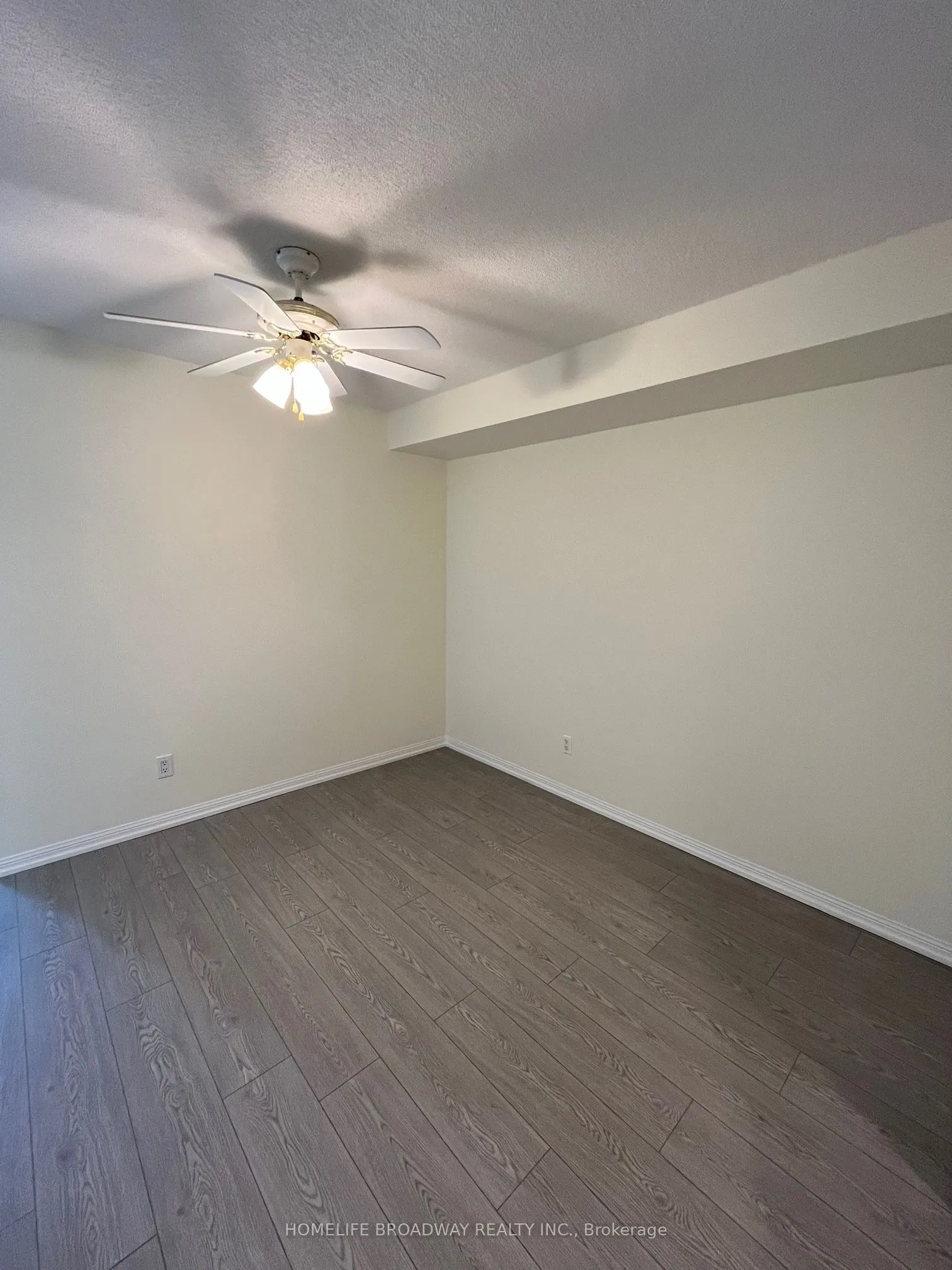88 Corporate Drive, #2405