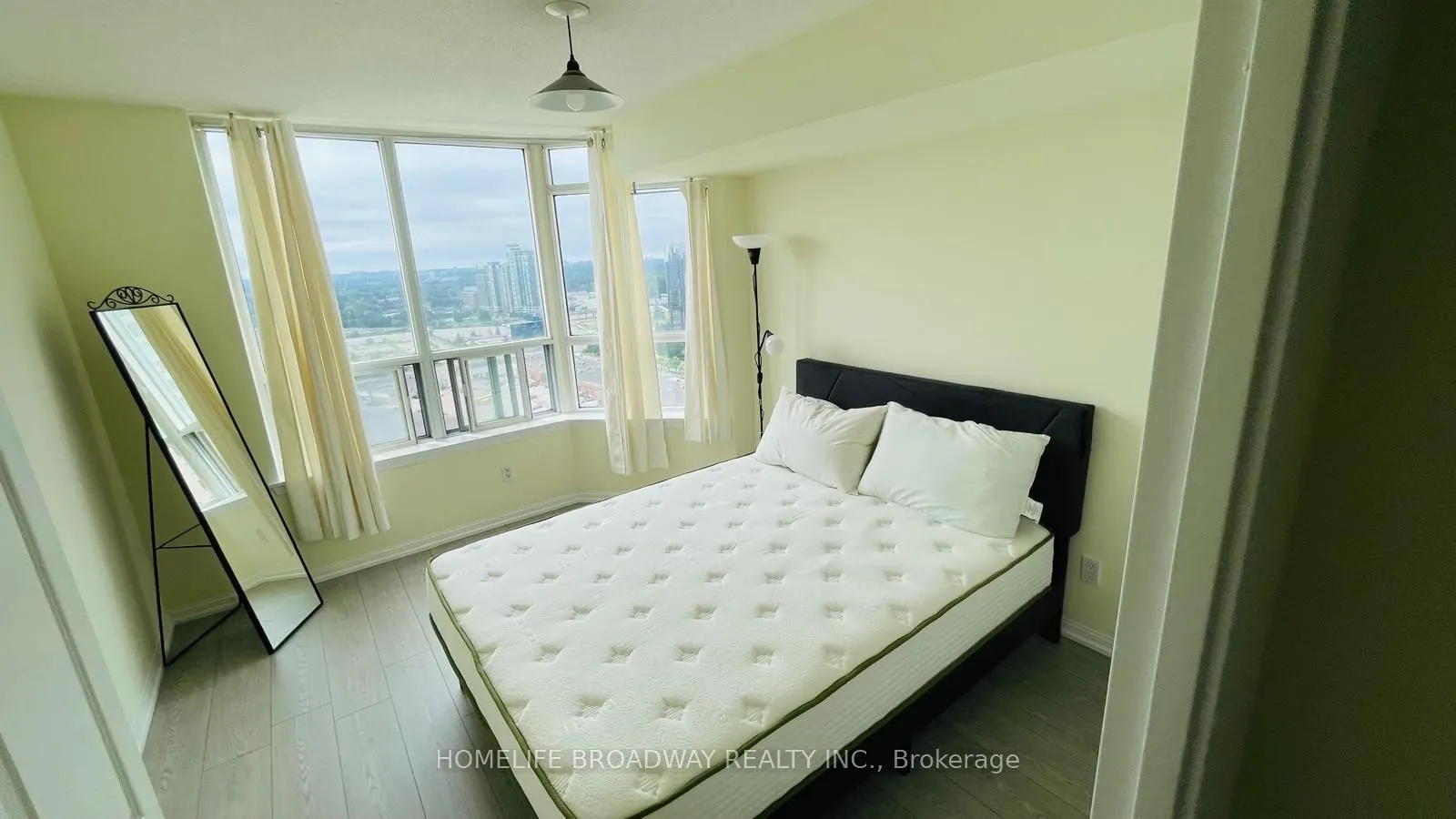88 Corporate Drive, #2405