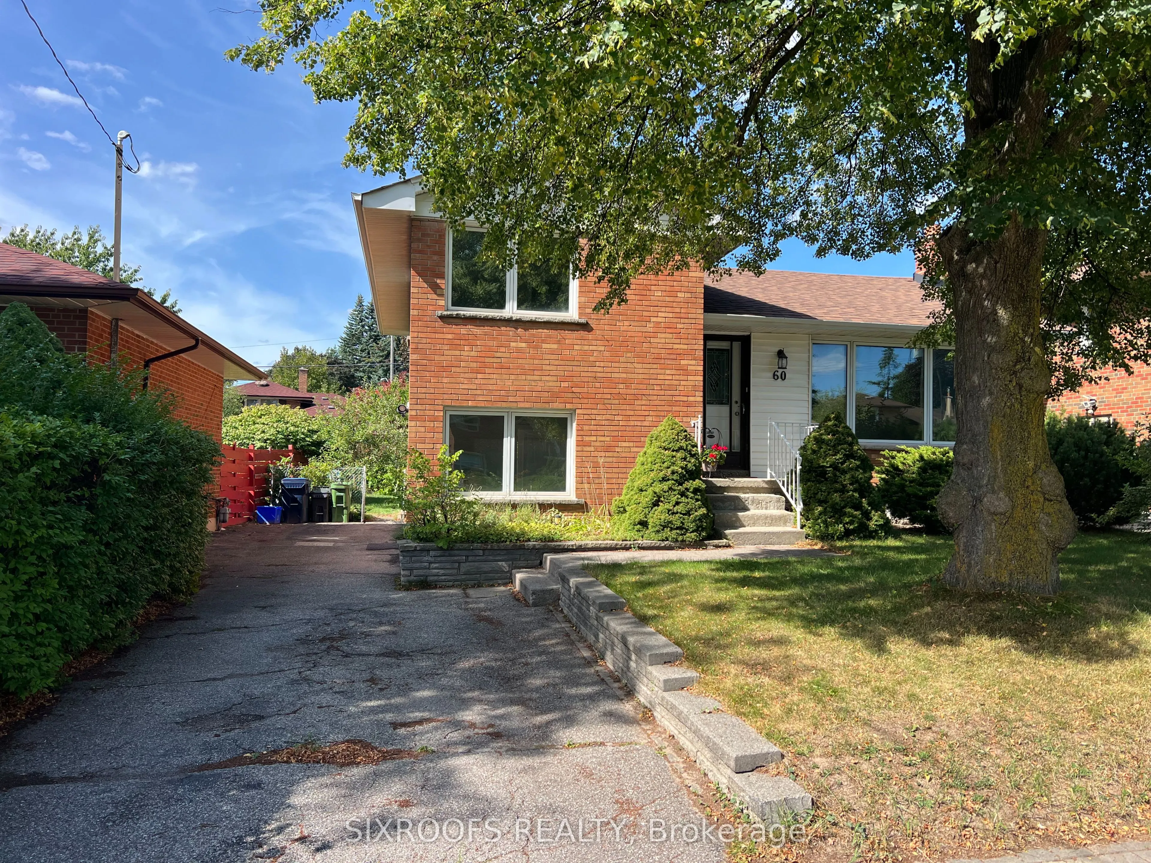 60 Beacham Crescent, #Lower