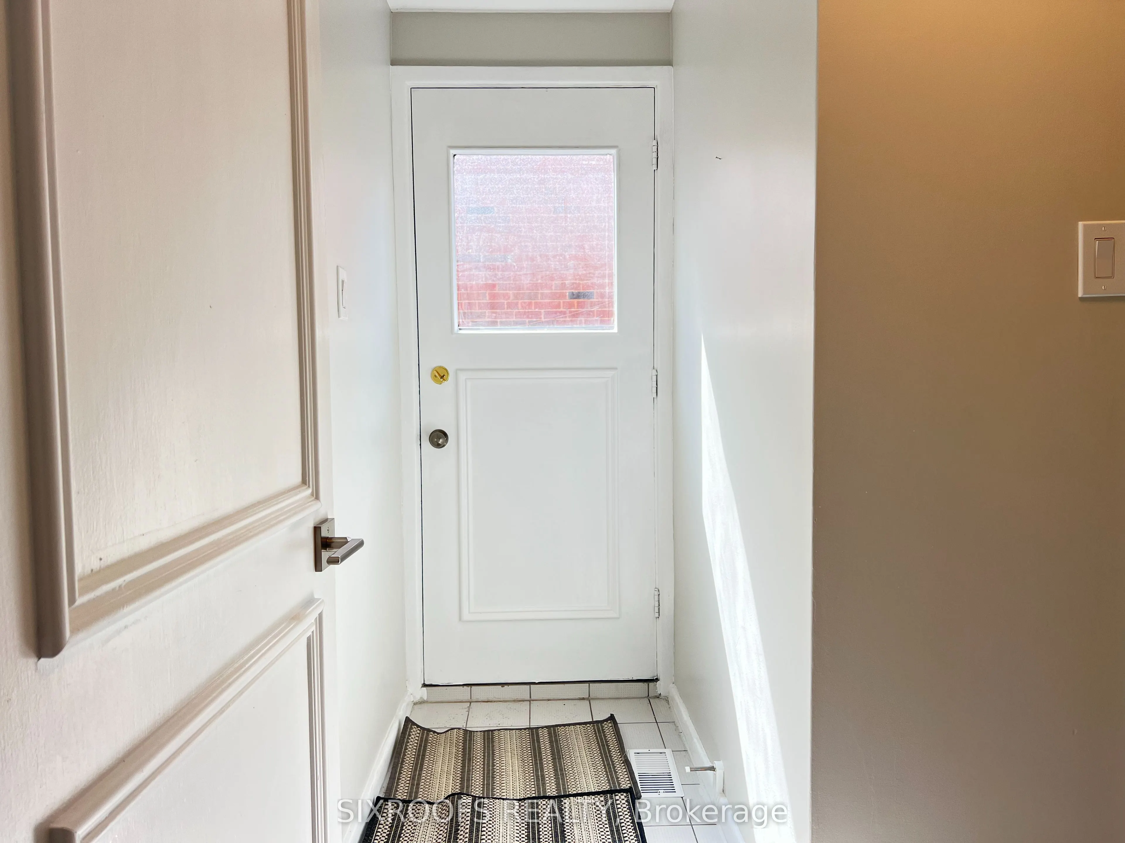 60 Beacham Crescent, #Lower