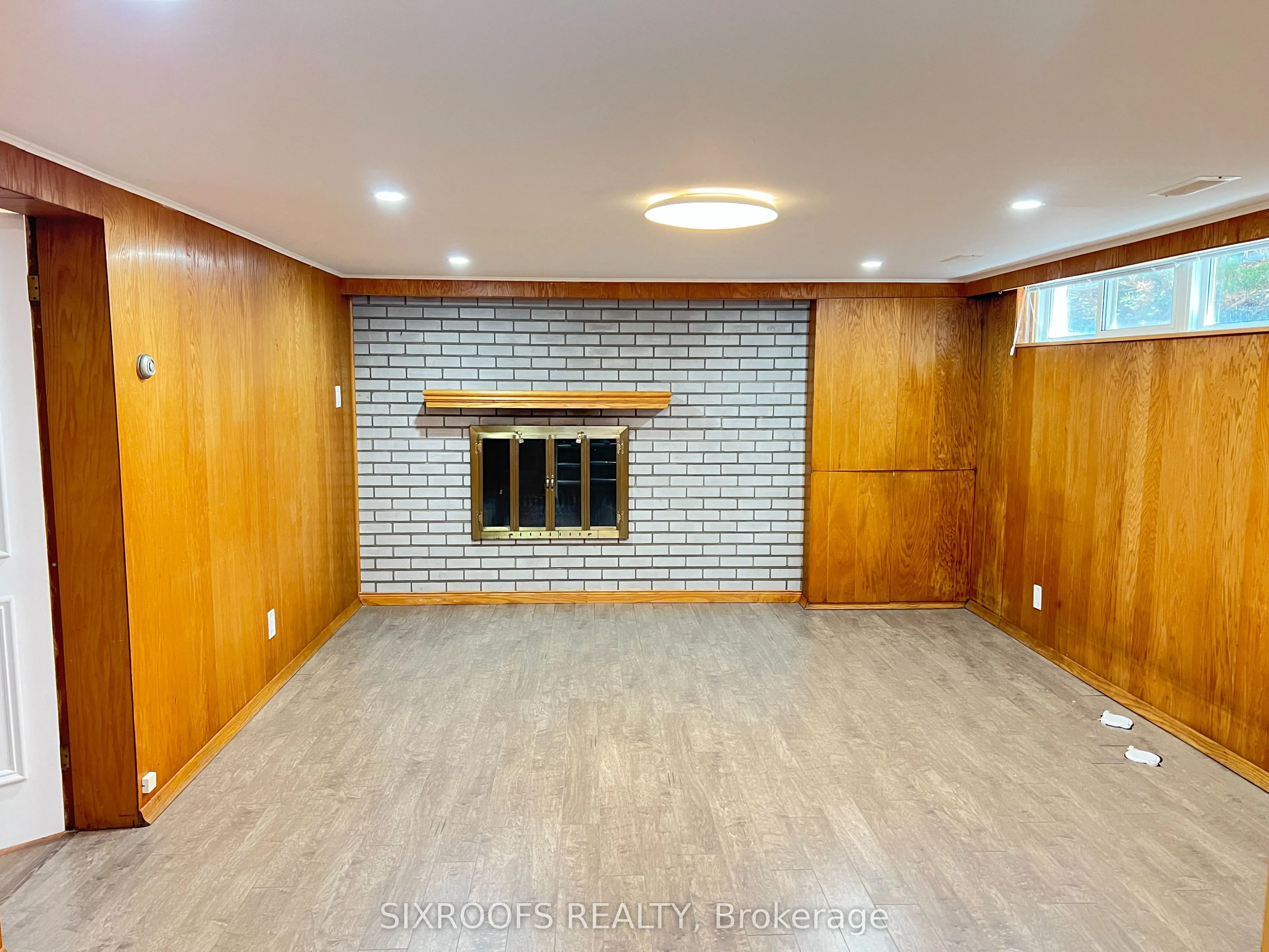 60 Beacham Crescent, #Lower