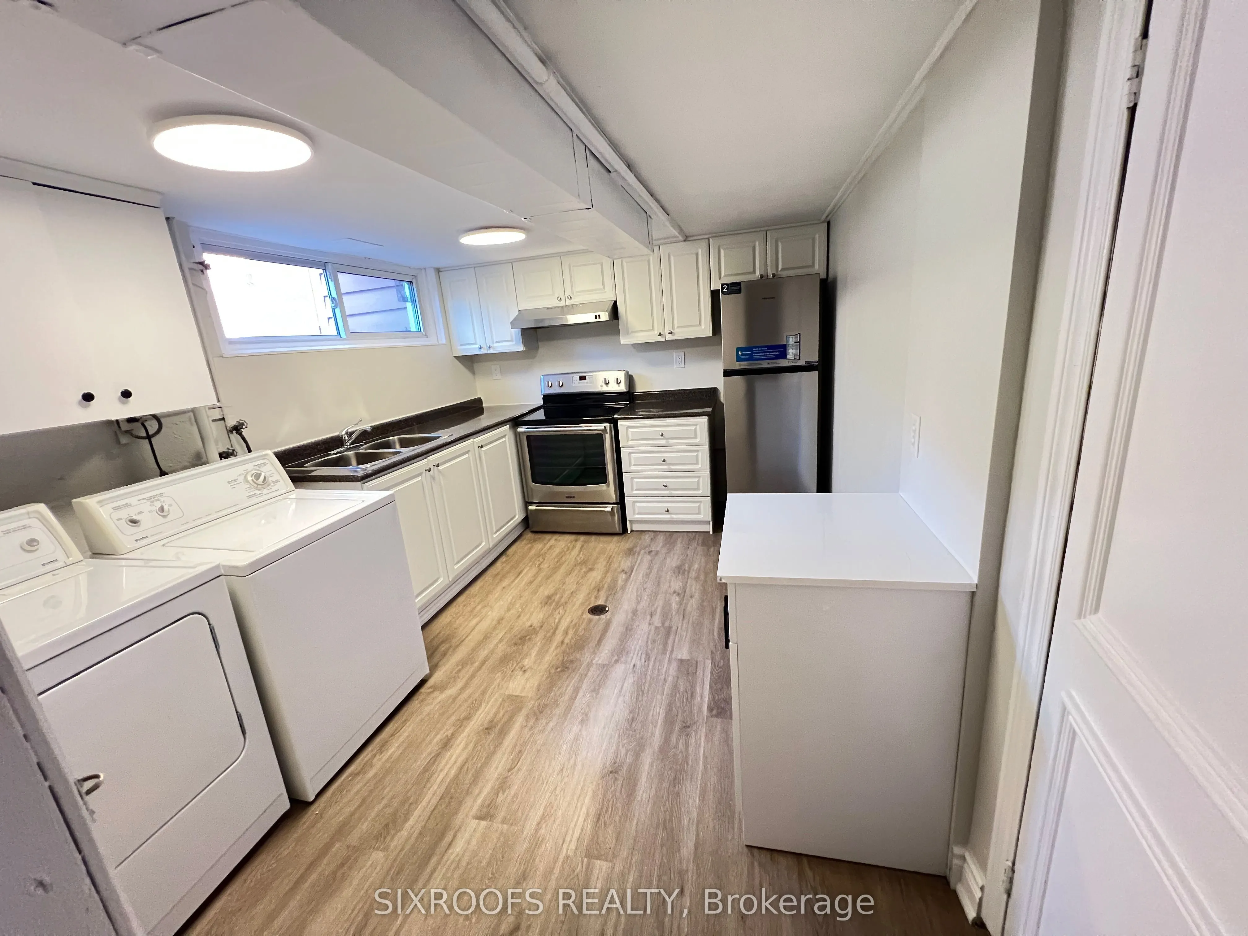 60 Beacham Crescent, #Lower
