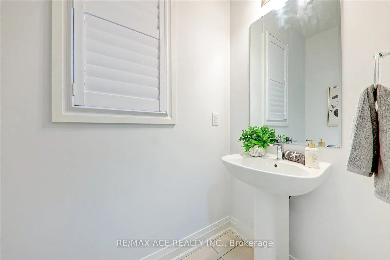 27 Hassard-Short Lane