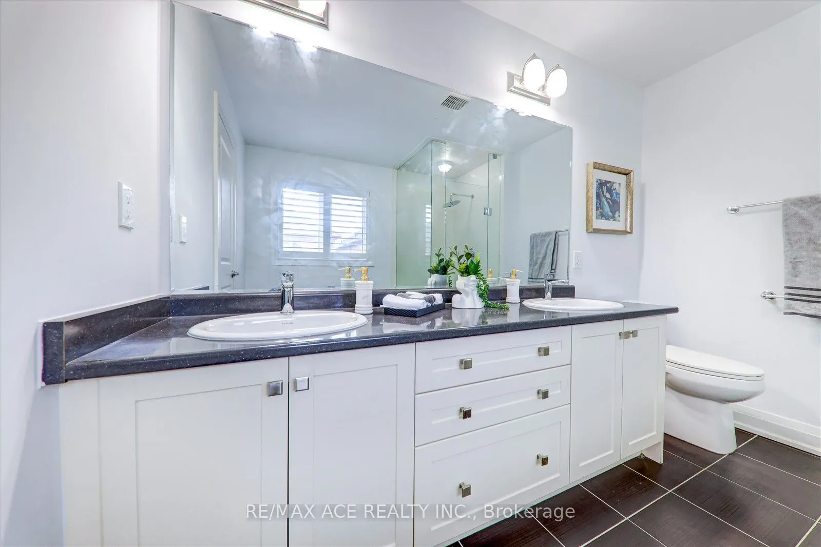 27 Hassard-Short Lane