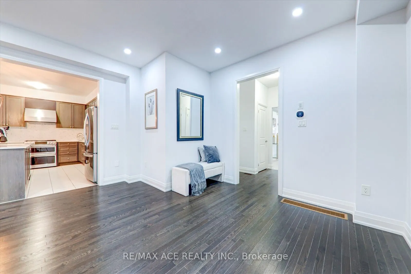 27 Hassard-Short Lane