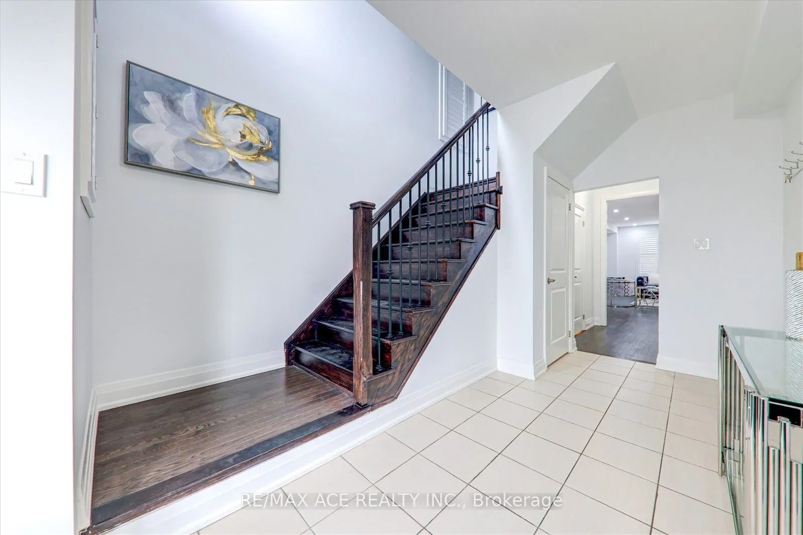 27 Hassard-Short Lane
