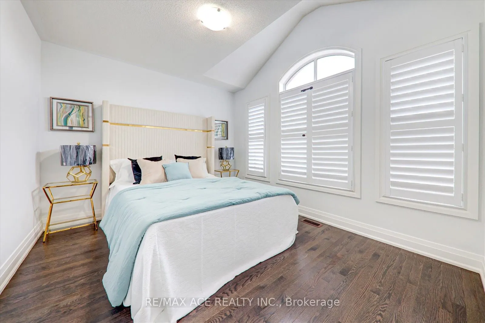 27 Hassard-Short Lane