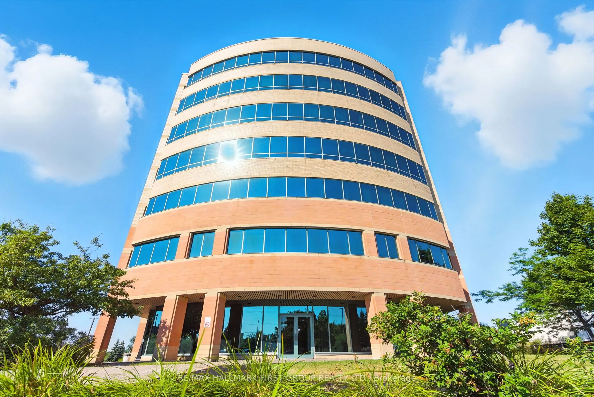 230 Westney Road S, #600 & 700