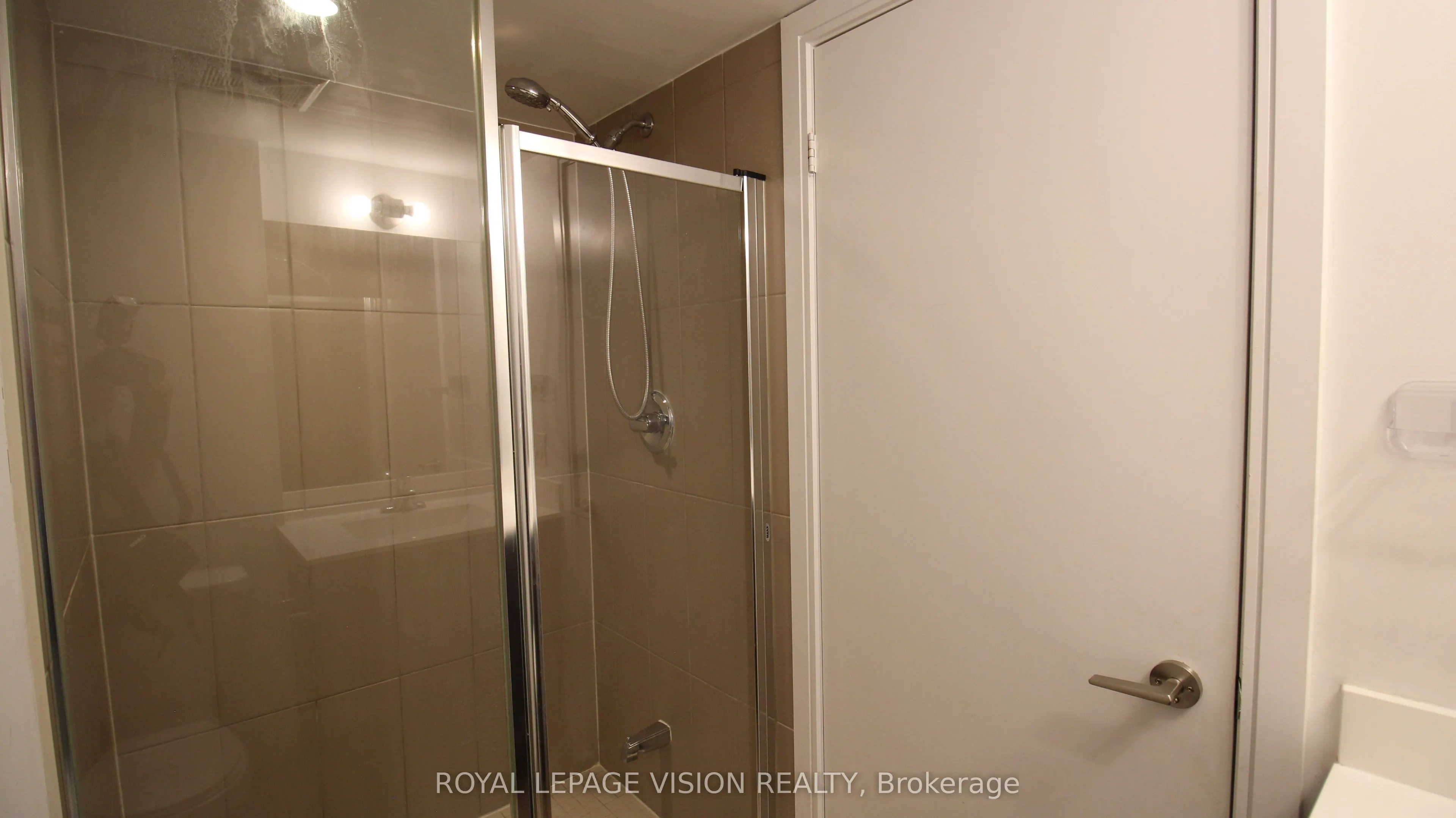 255 Village Green Square, #1106