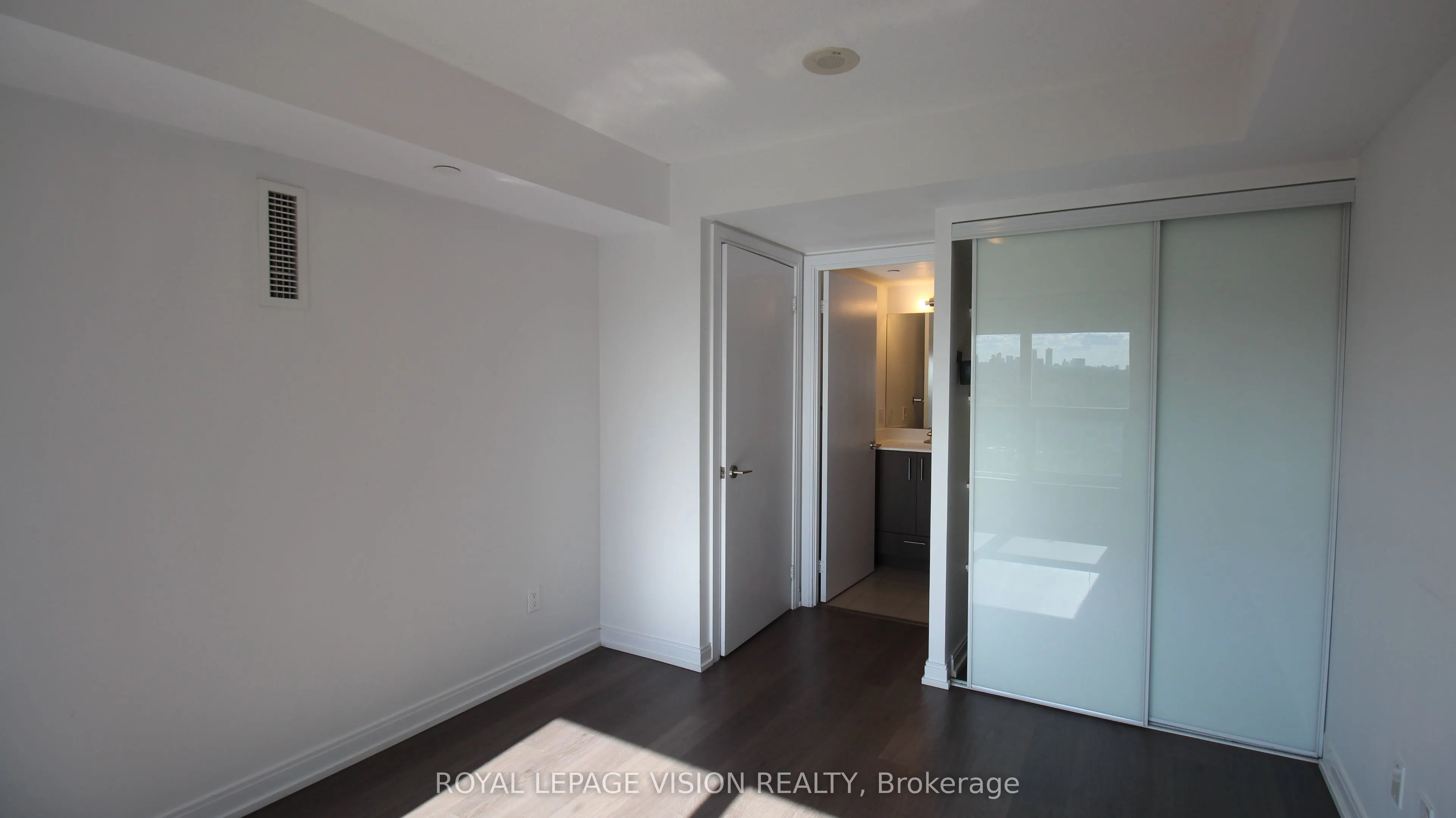 255 Village Green Square, #1106