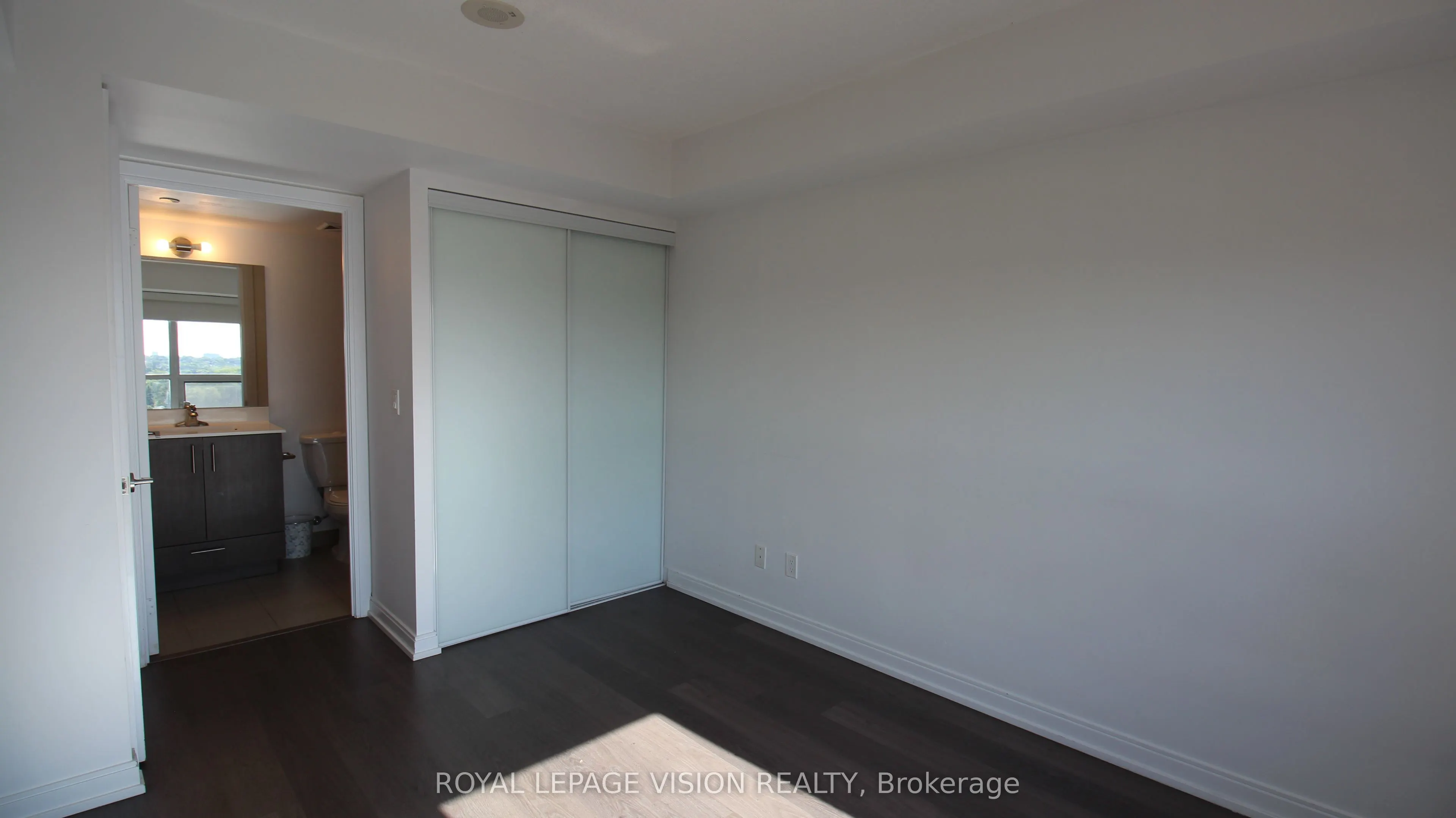 255 Village Green Square, #1106