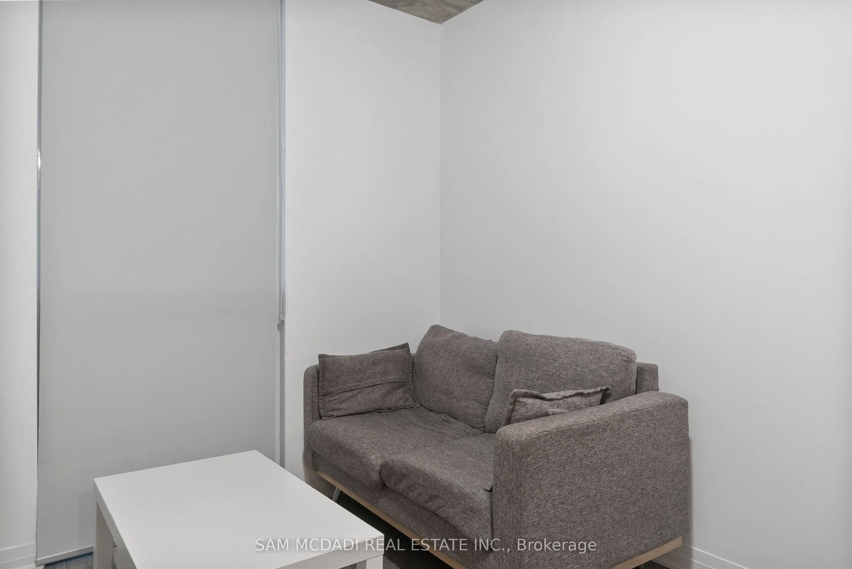 1900 Simcoe Street N, #319
