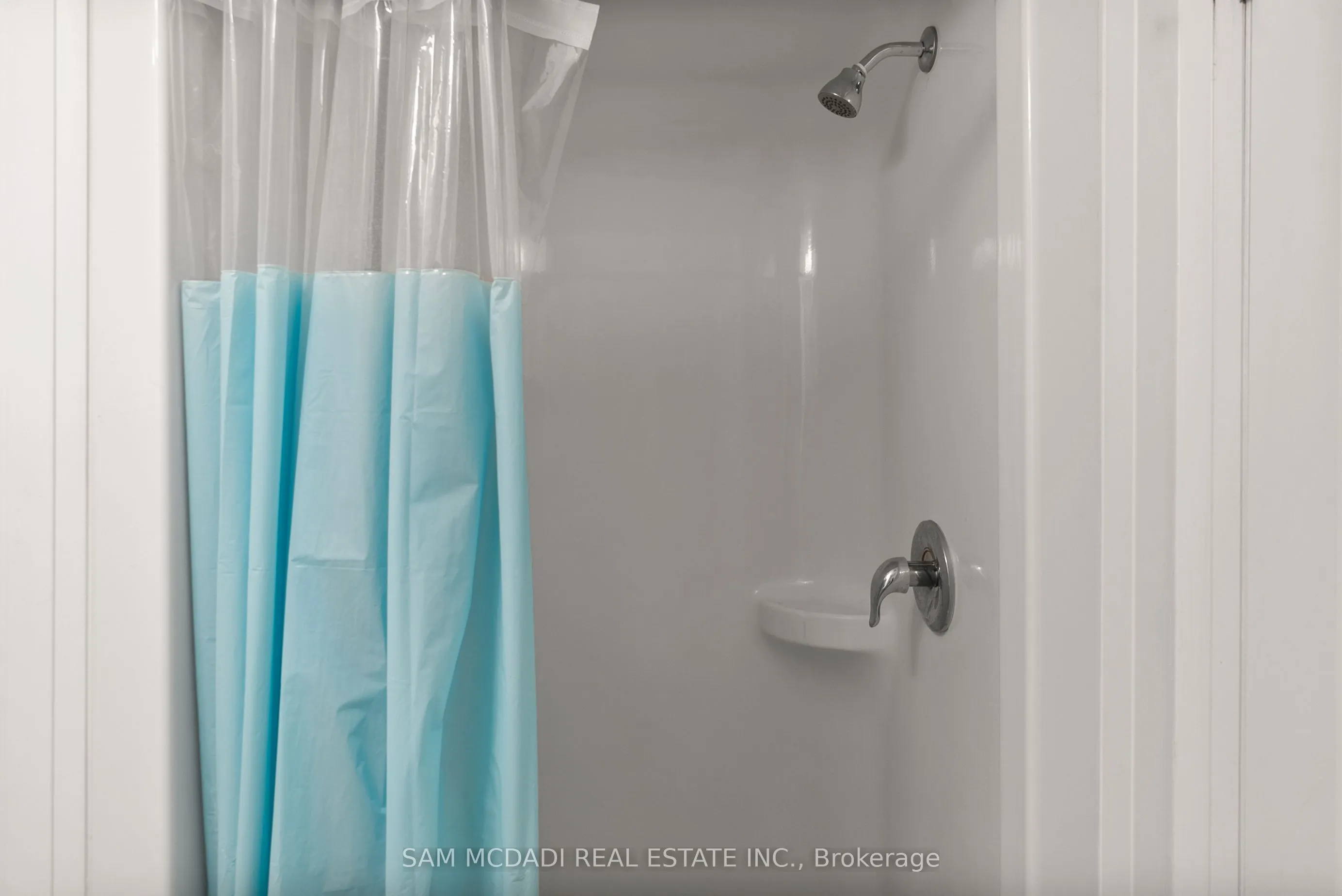 1900 Simcoe Street N, #319