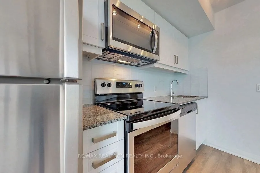 20 Meadowglen Place, #534