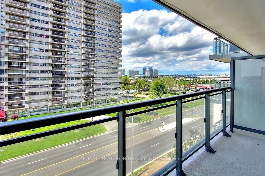 20 Meadowglen Place, #534