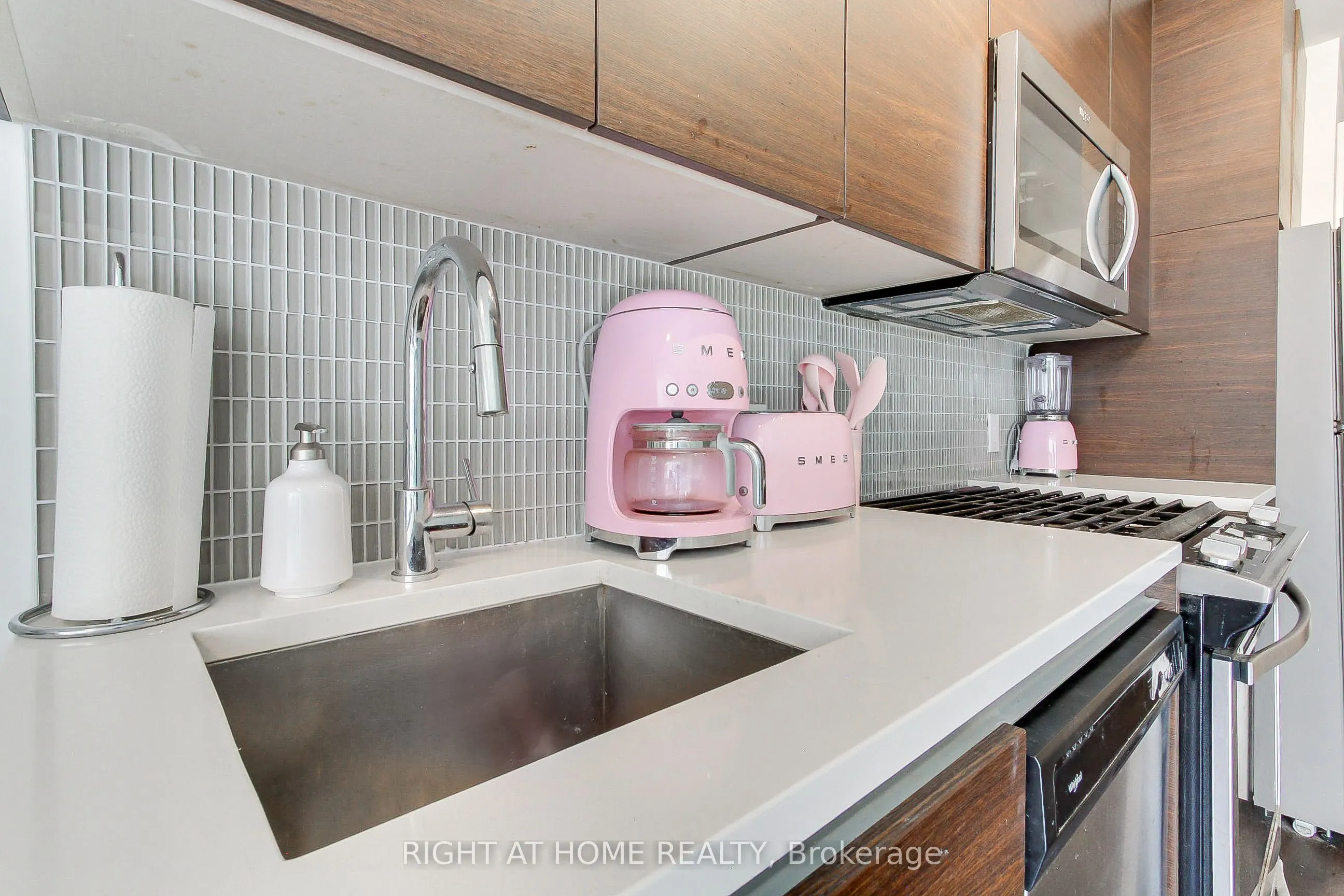 246 Logan Avenue, #206