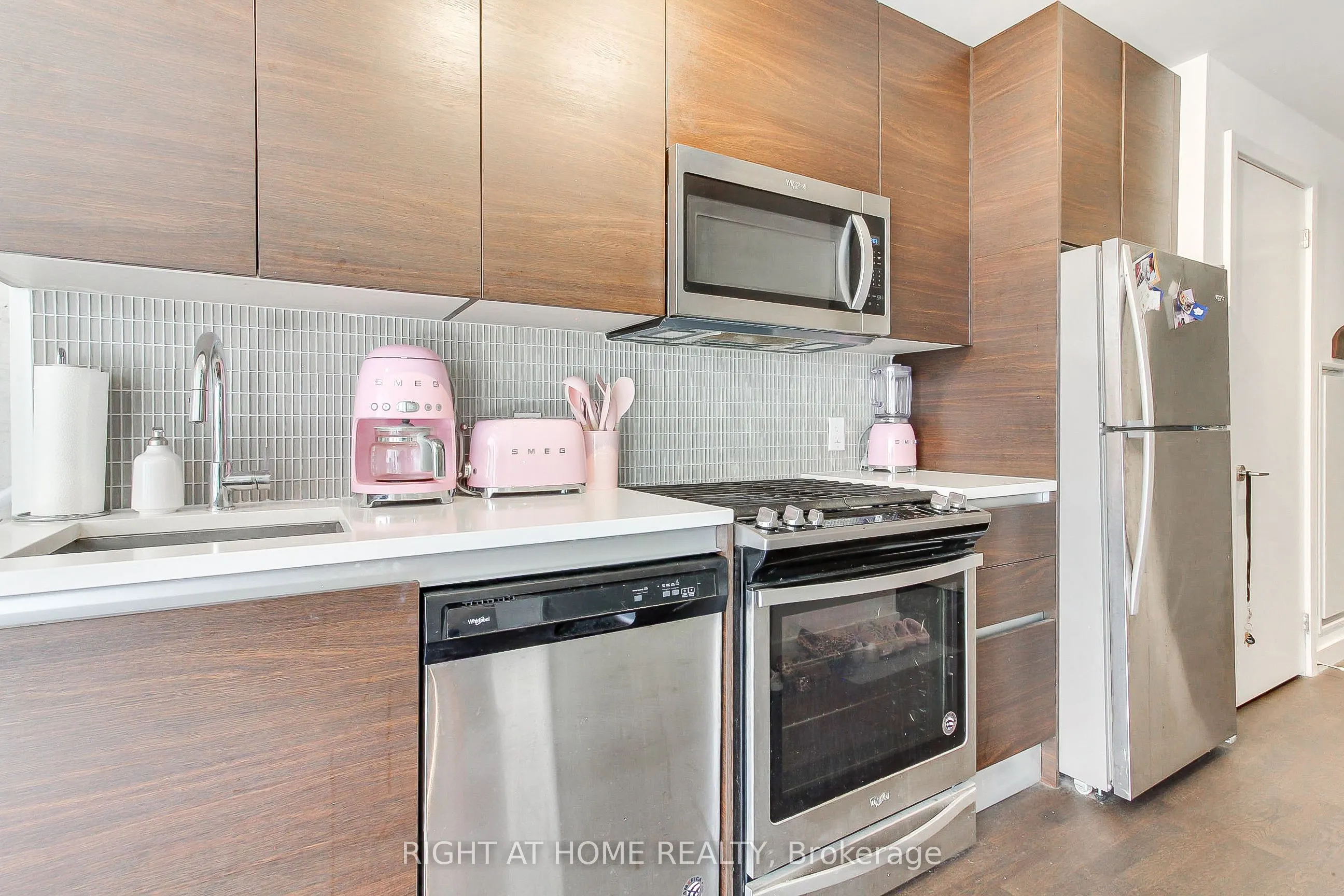 246 Logan Avenue, #206