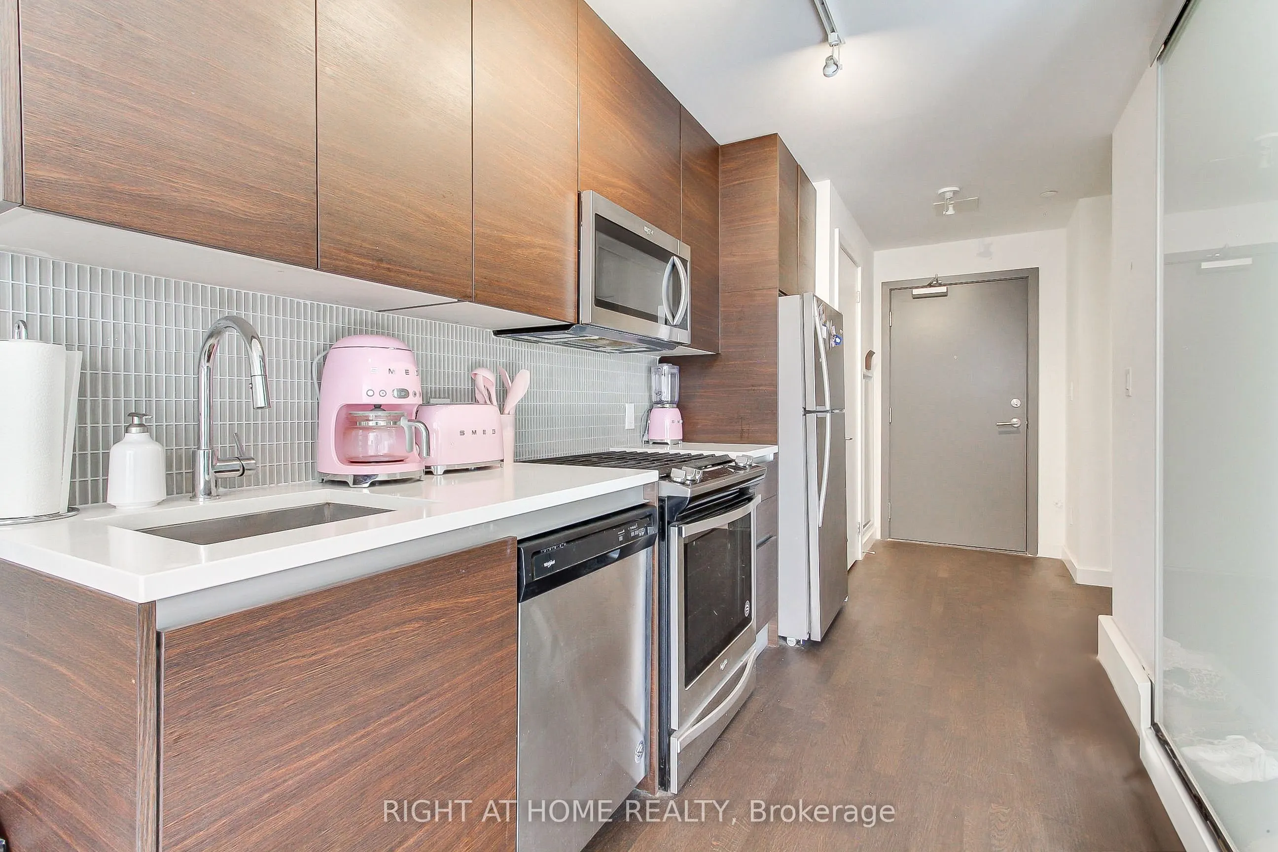 246 Logan Avenue, #206