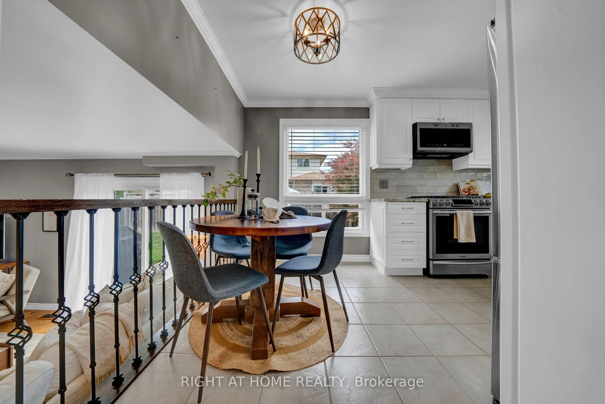 1194 Northgate Crescent