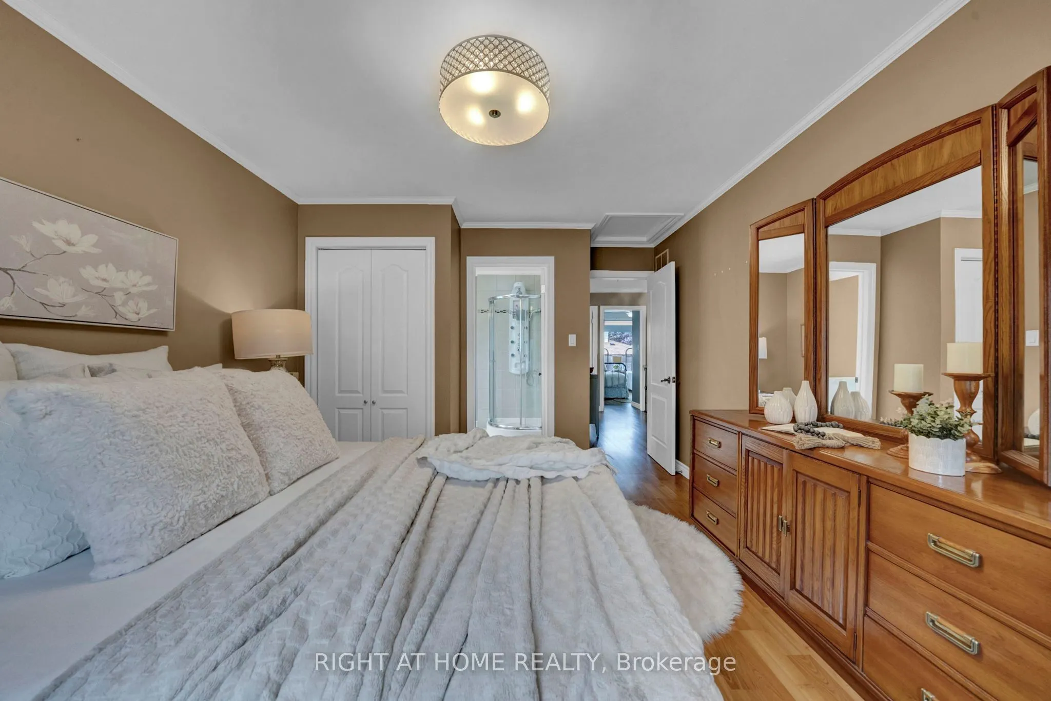 1194 Northgate Crescent