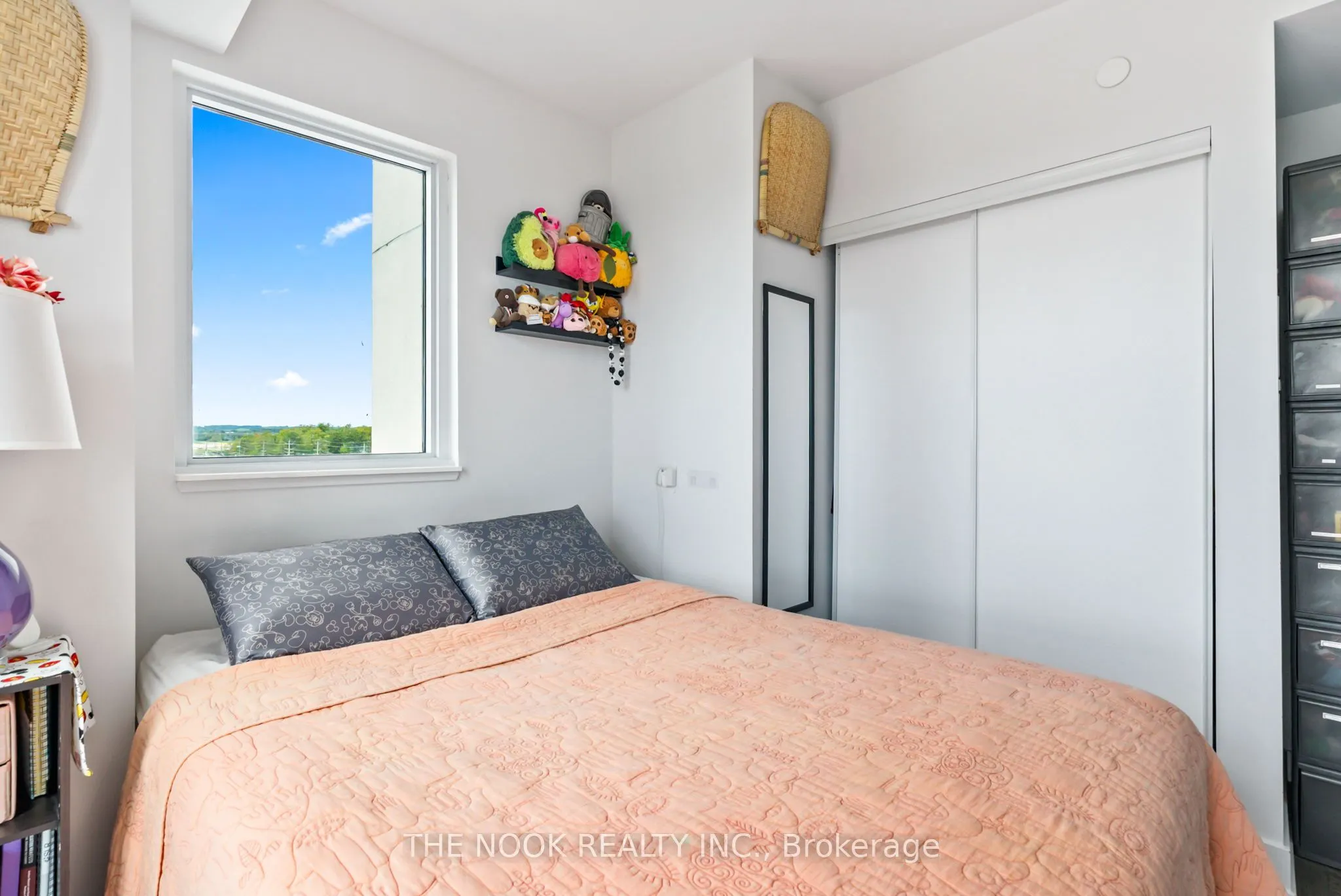 2550 Simcoe Street N, #805