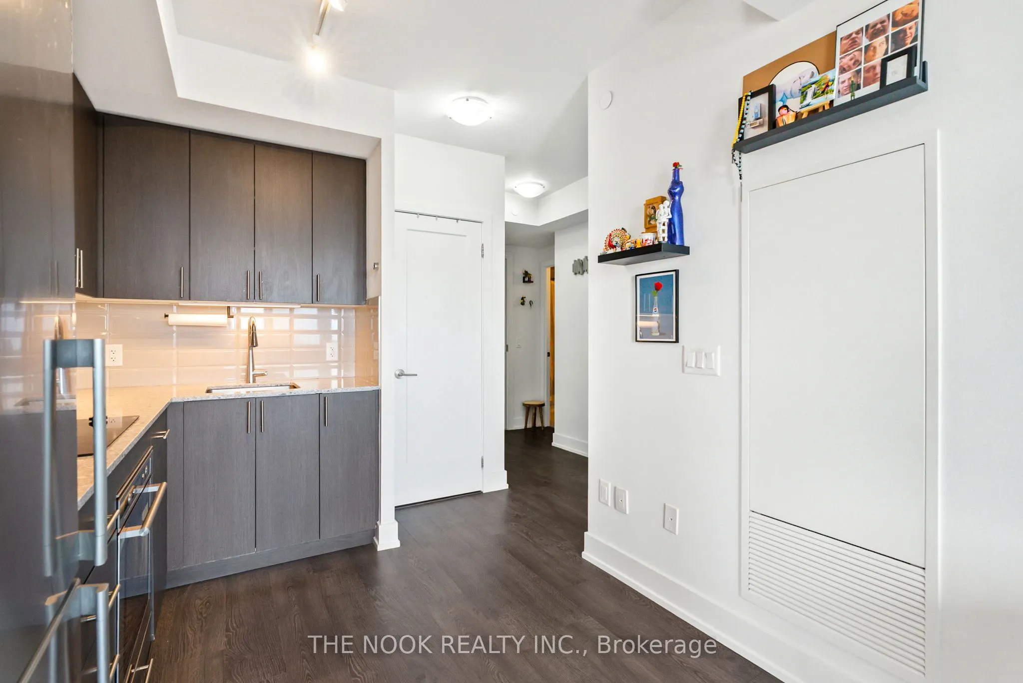 2550 Simcoe Street N, #805