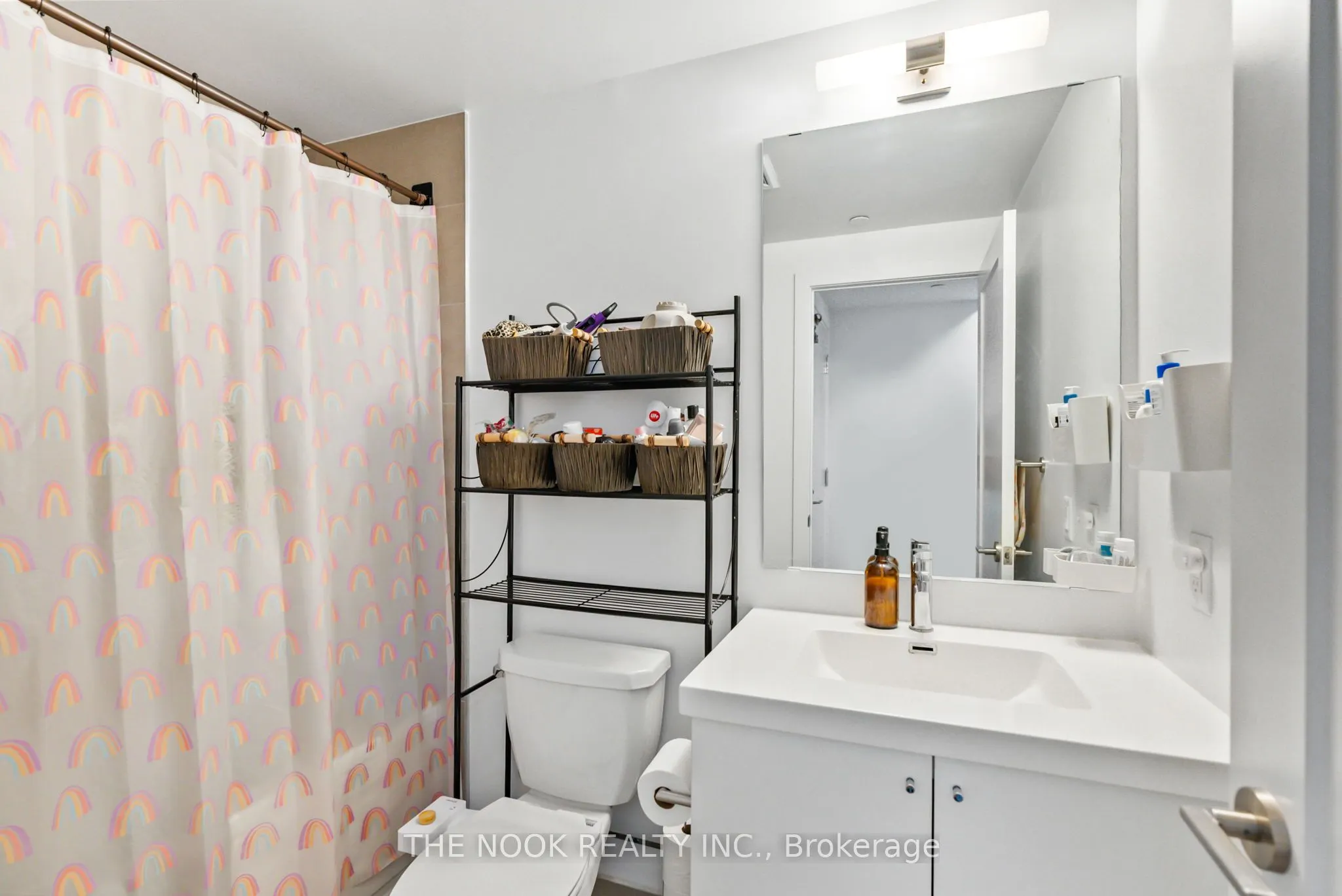 2550 Simcoe Street N, #805