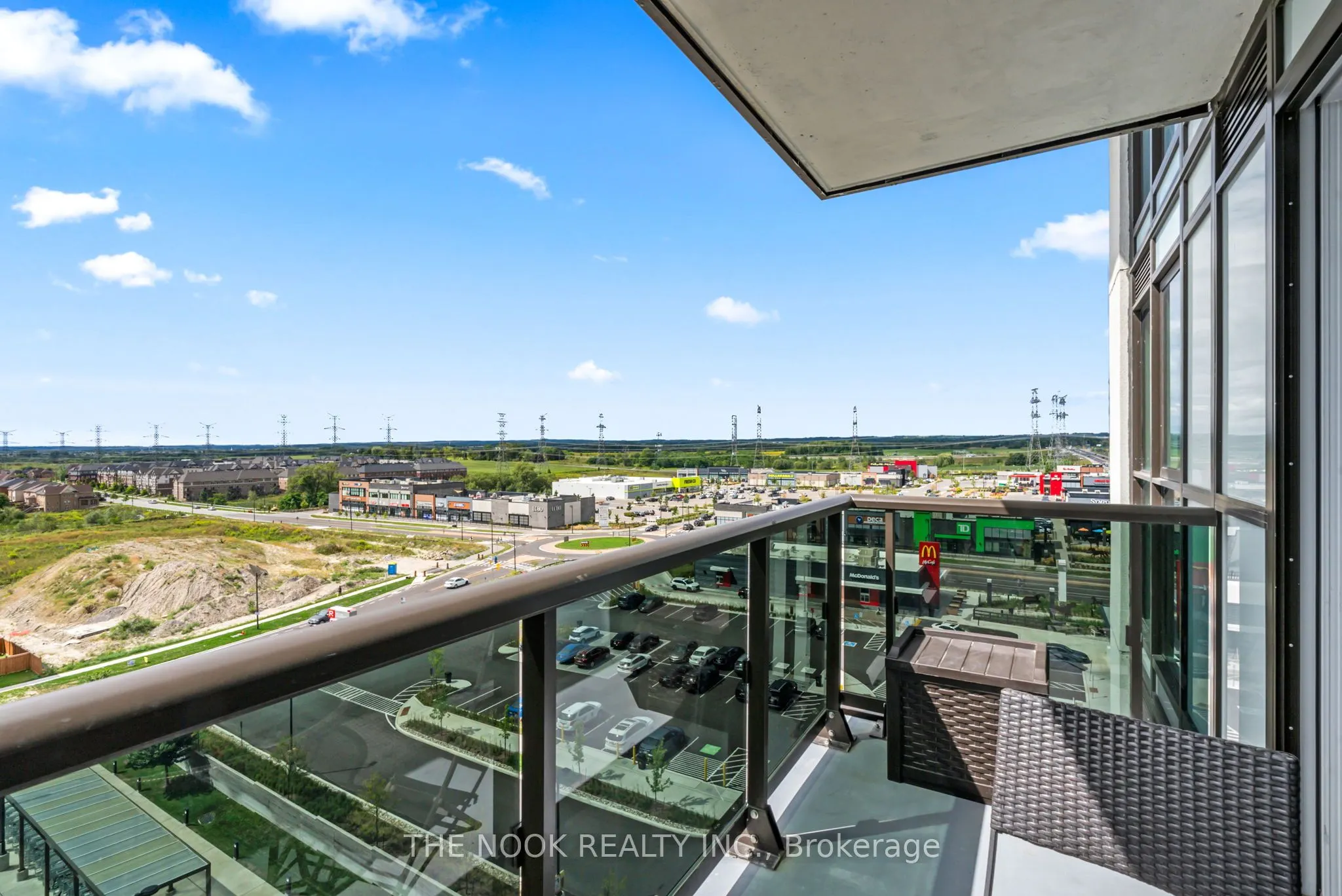 2550 Simcoe Street N, #805