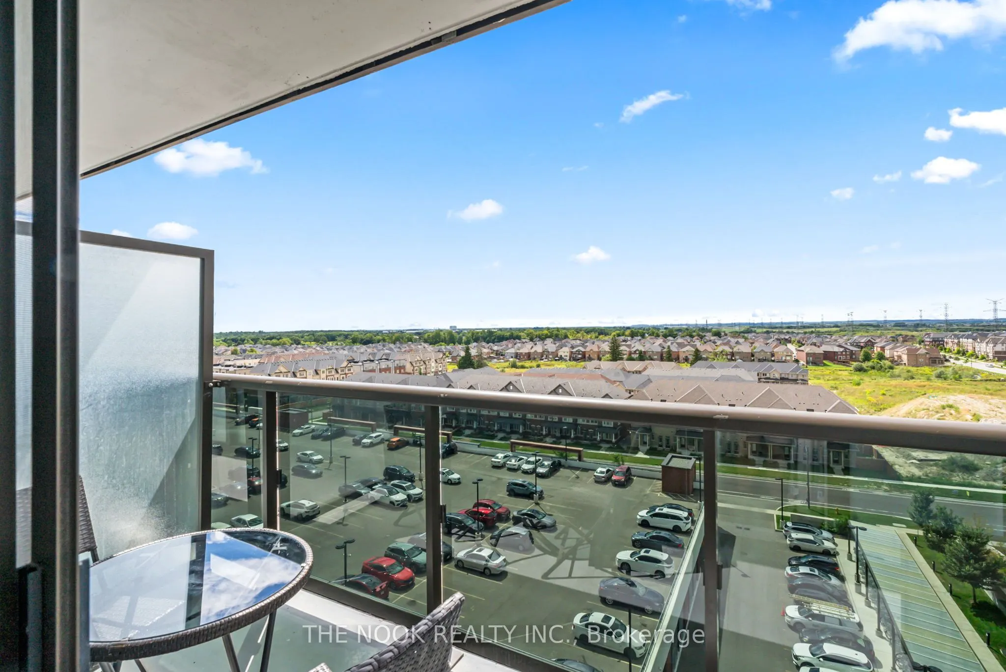 2550 Simcoe Street N, #805