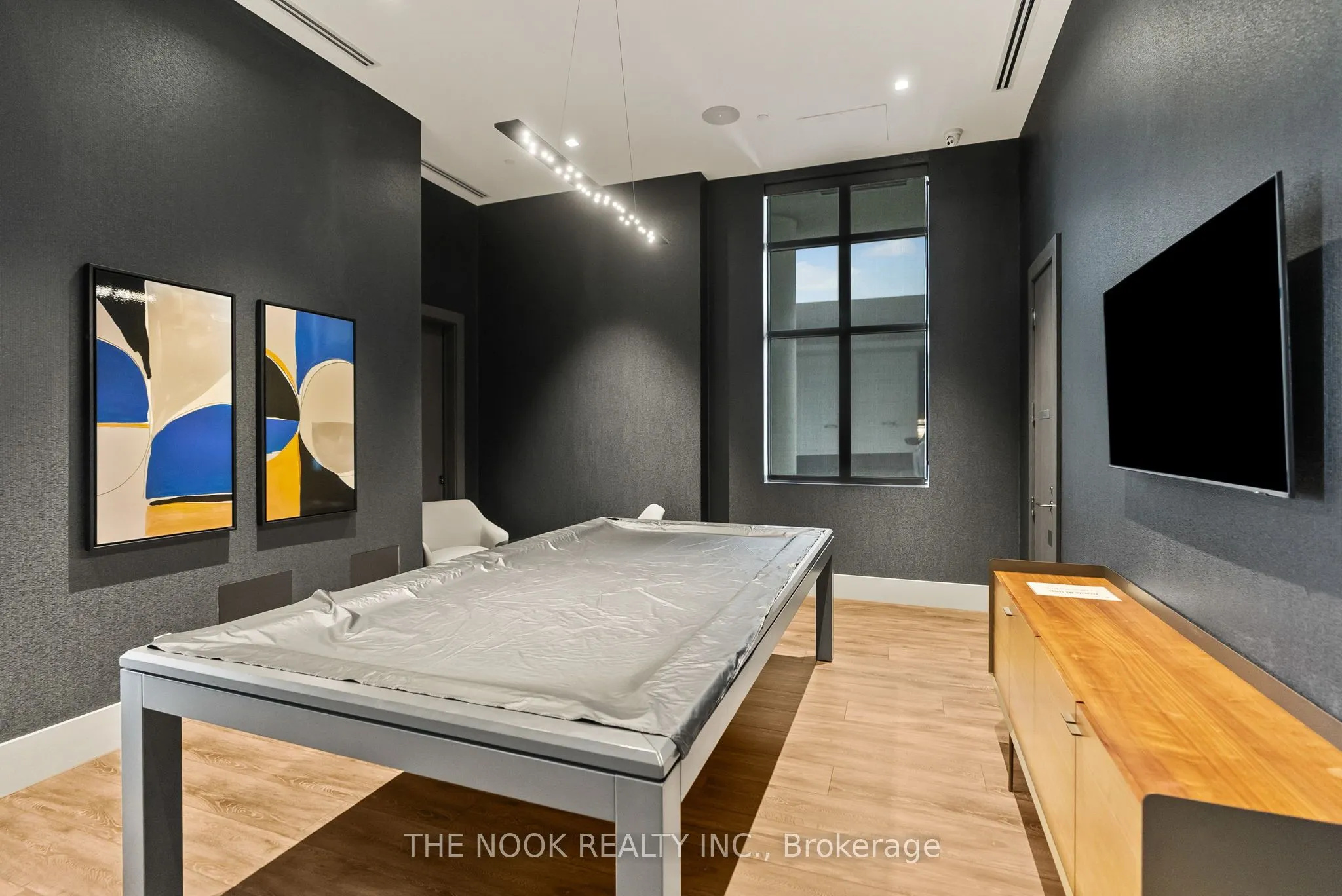 2550 Simcoe Street N, #805