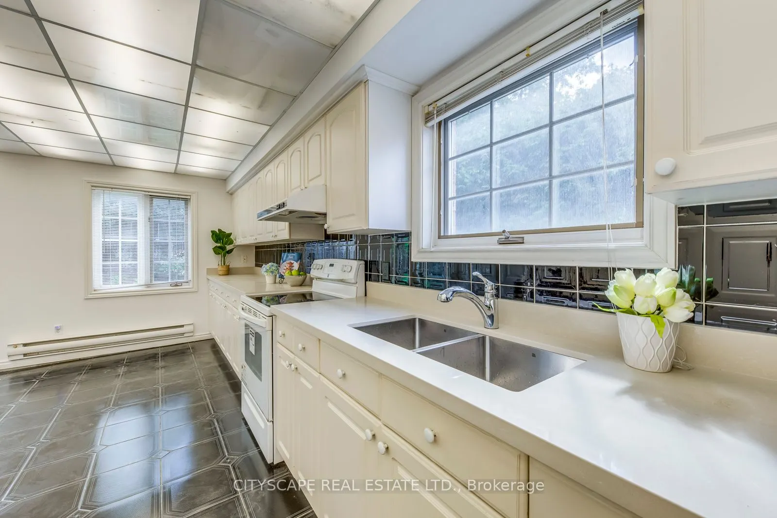 3 Midcroft Drive