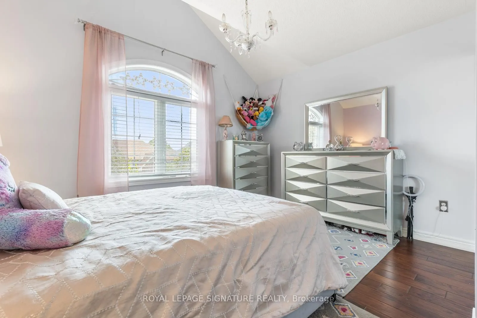 10 Goodhart Crescent