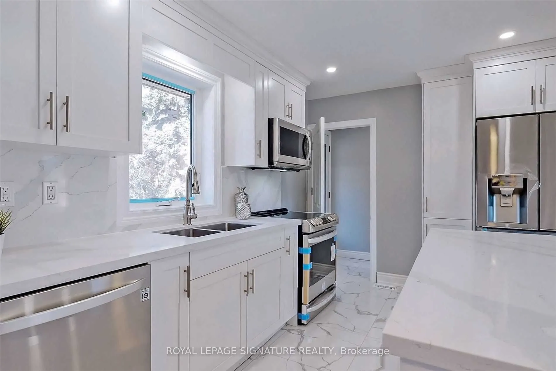 6 Bonacres Avenue