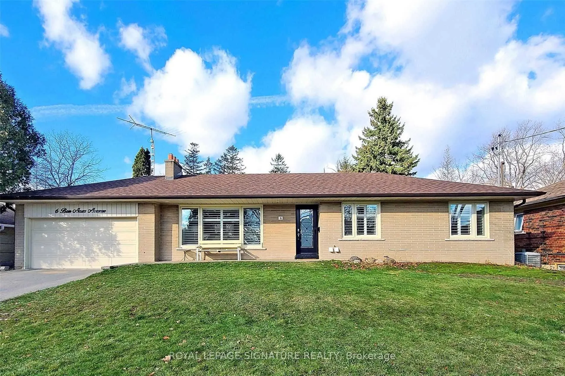 6 Bonacres Avenue