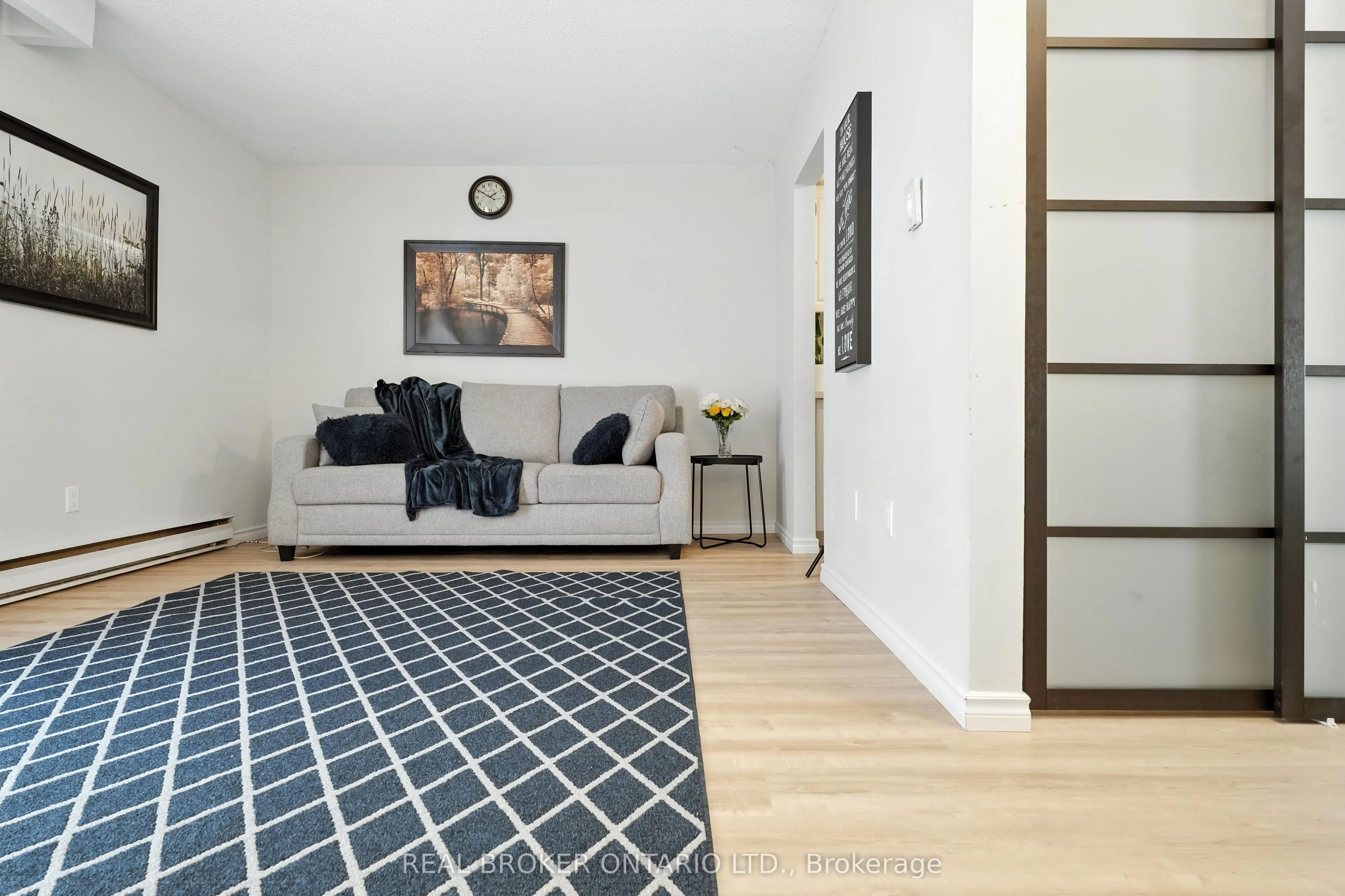 350 Camelot Court, #19