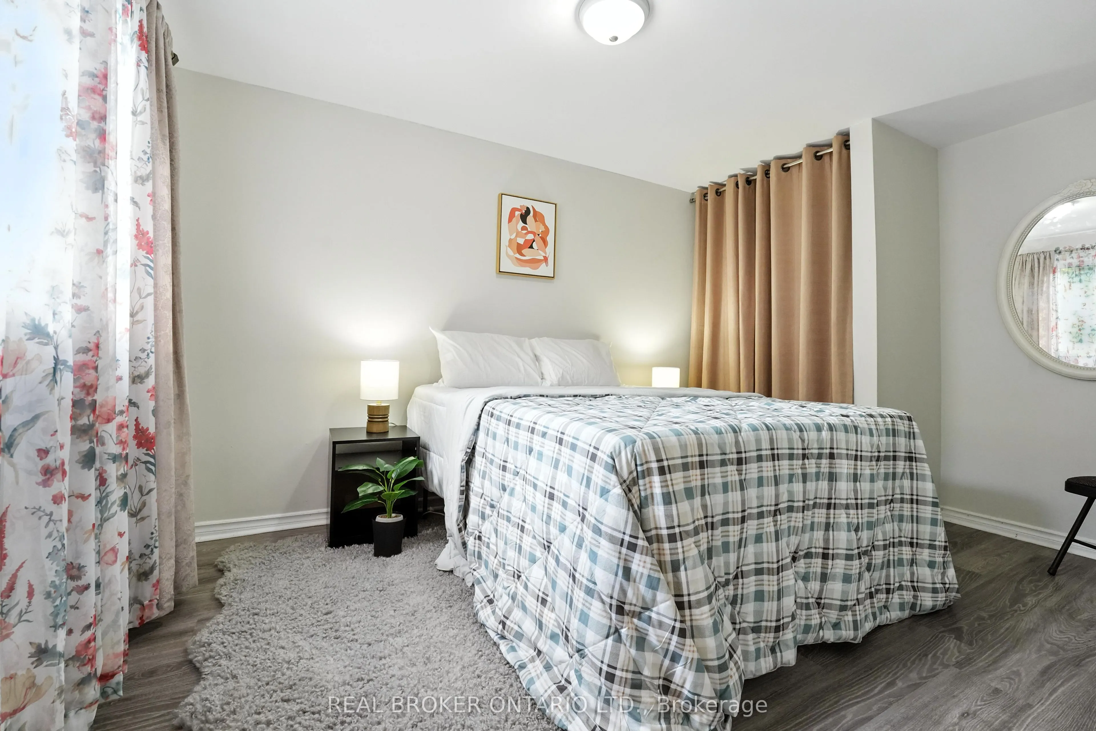 350 Camelot Court, #19