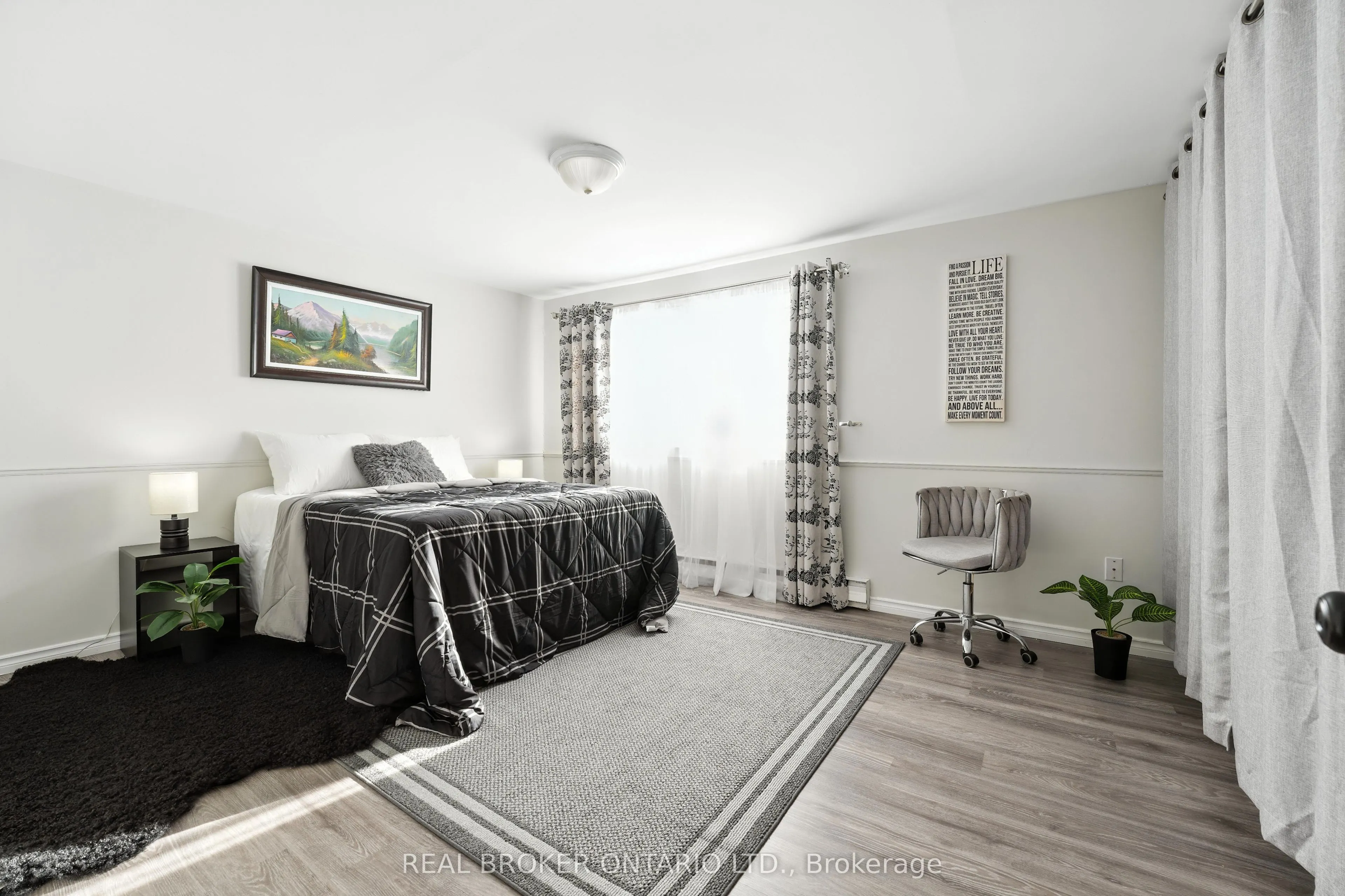 350 Camelot Court, #19