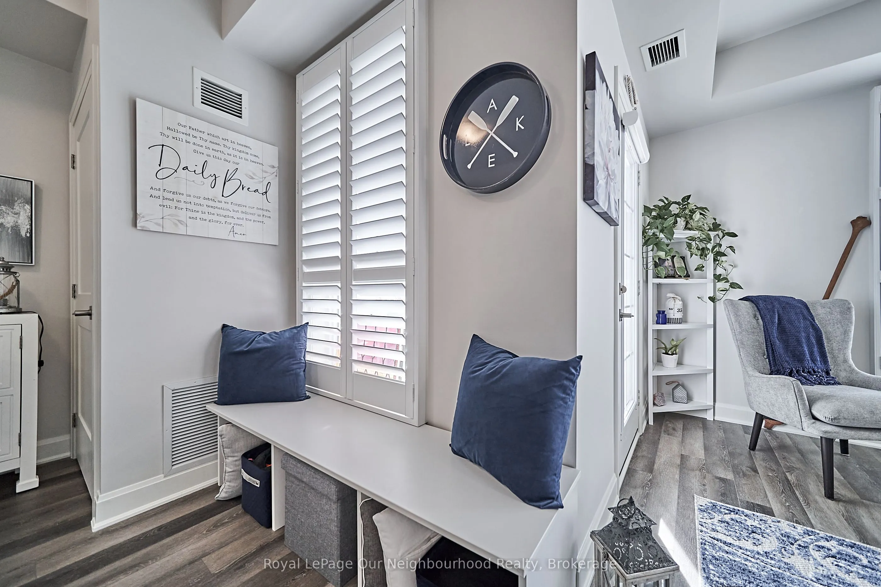 50 Lakebreeze Drive, #218